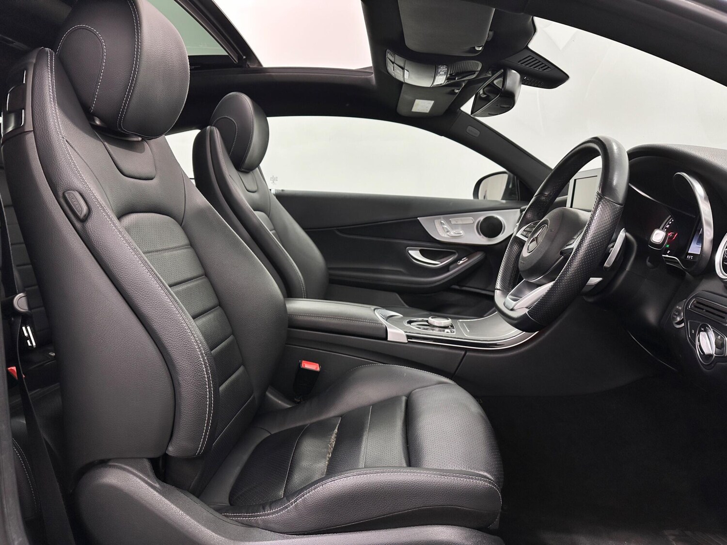 Used Mercedes-Benz C Class 2018 for sale - 77908533: Photo 31