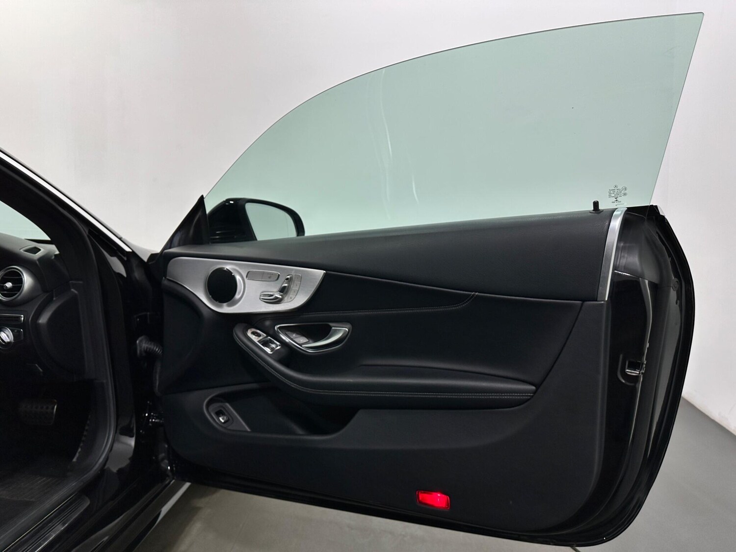 Used Mercedes-Benz C Class 2018 for sale - 77908533: Photo 34