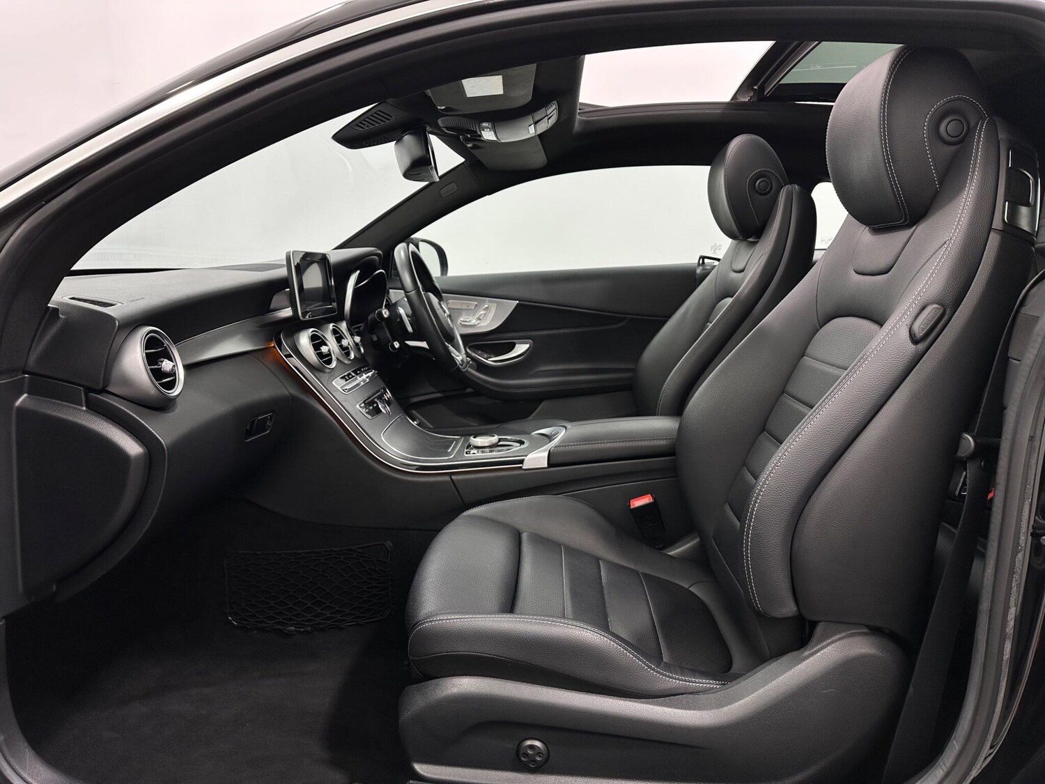 Used Mercedes-Benz C Class 2018 for sale - 77908533: Photo 35