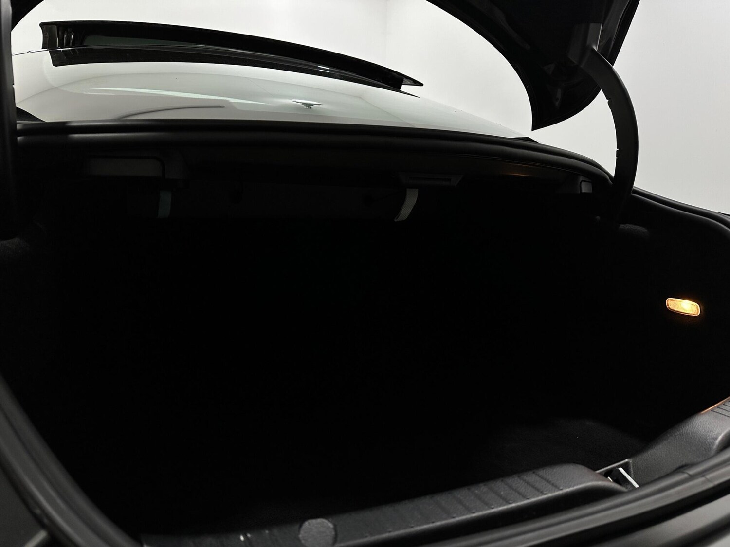 Used Mercedes-Benz C Class 2018 for sale - 77908533: Photo 44