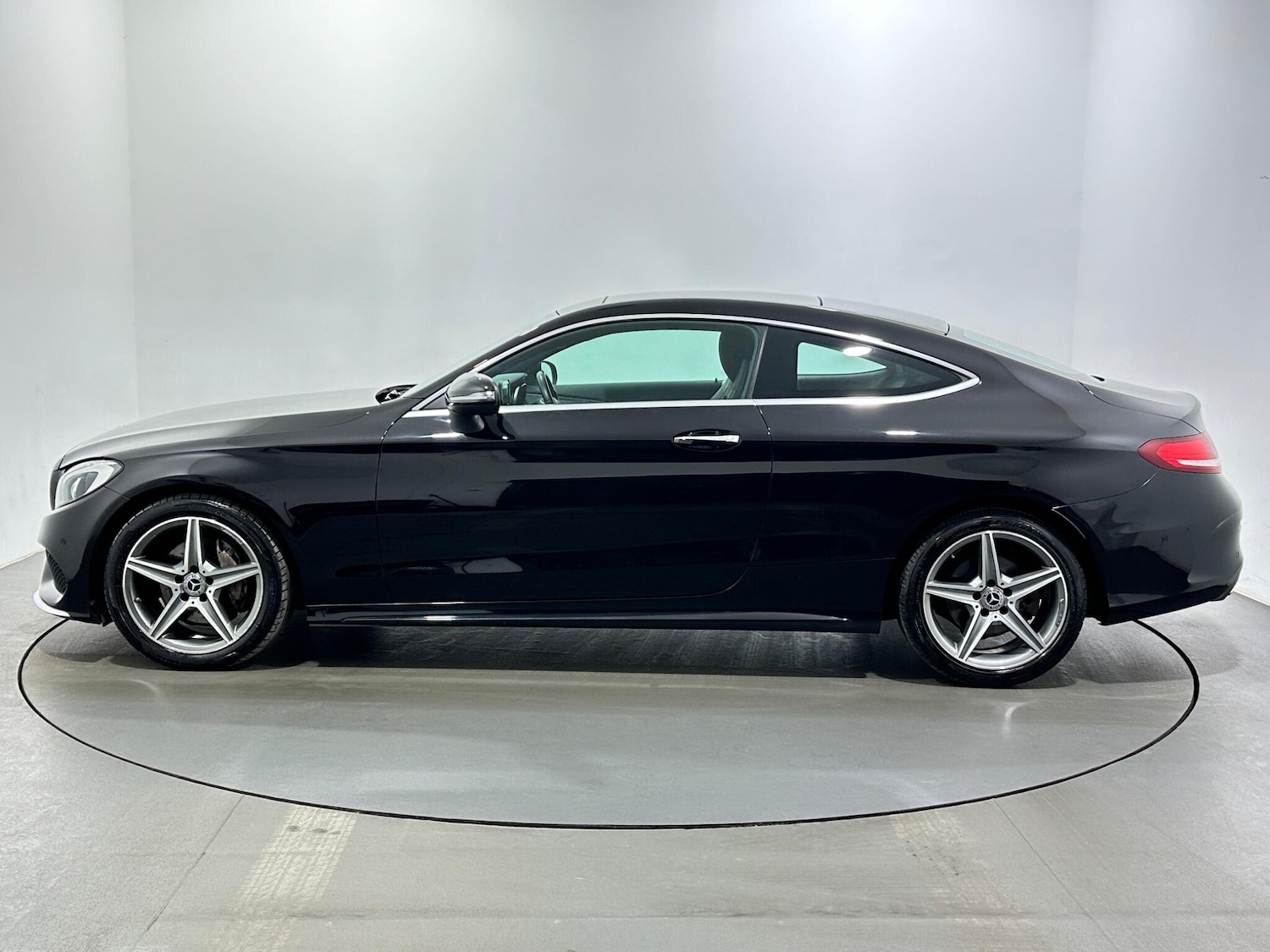 Used Mercedes-Benz C Class 2018 for sale - 77908533: Photo 5