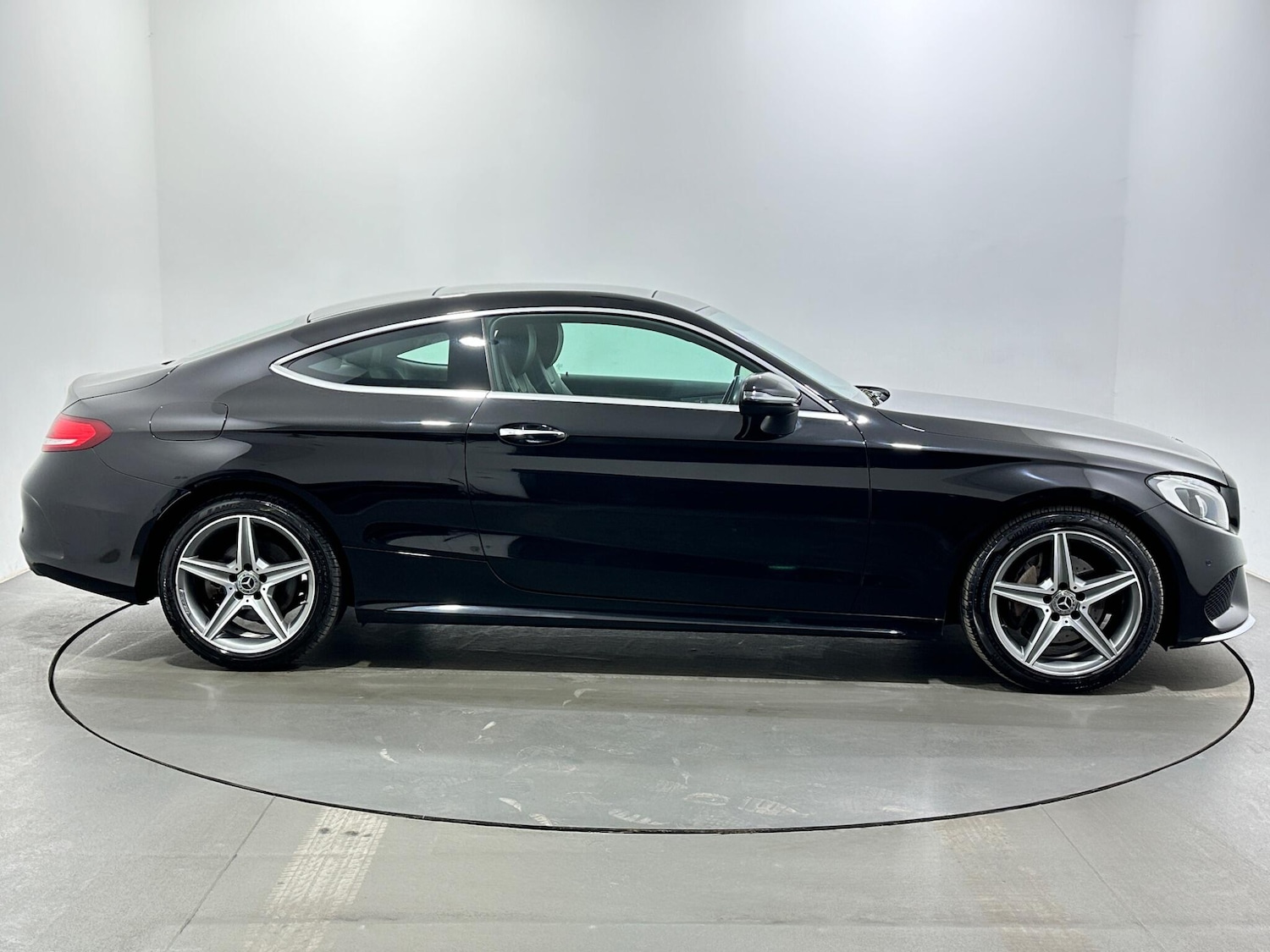 Used Mercedes-Benz C Class 2018 for sale - 77908533: Photo 9