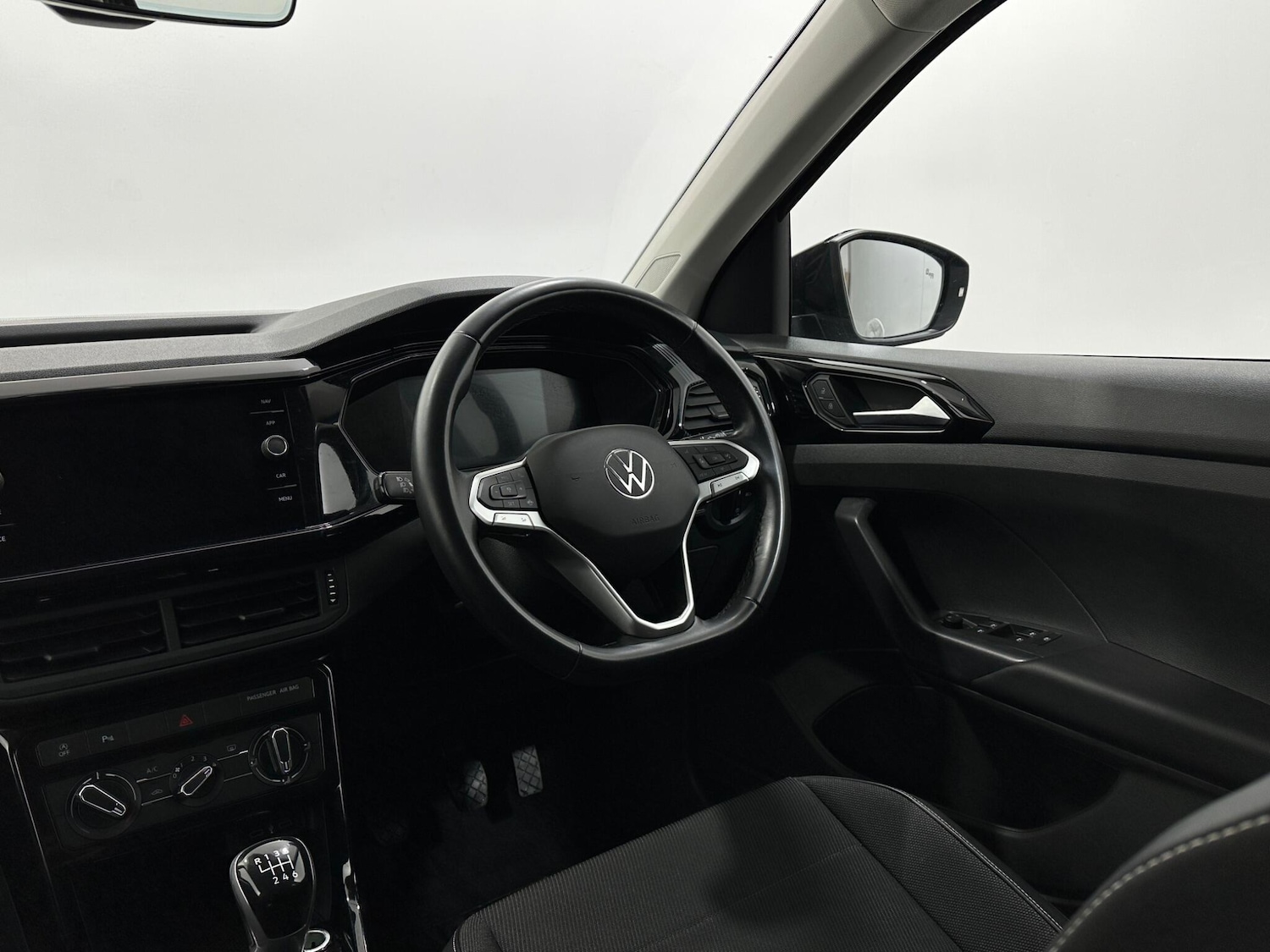 Used Volkswagen T-Cross 2022 for sale - 76878594: Photo 11