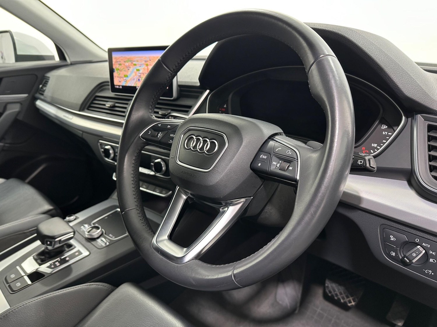 Used Audi Q5 2019 for sale - 76878905: Photo 10