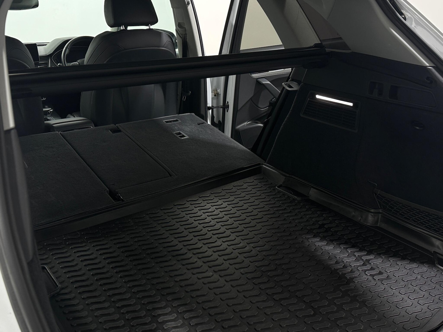 Used Audi Q5 2019 for sale - 76878905: Photo 49