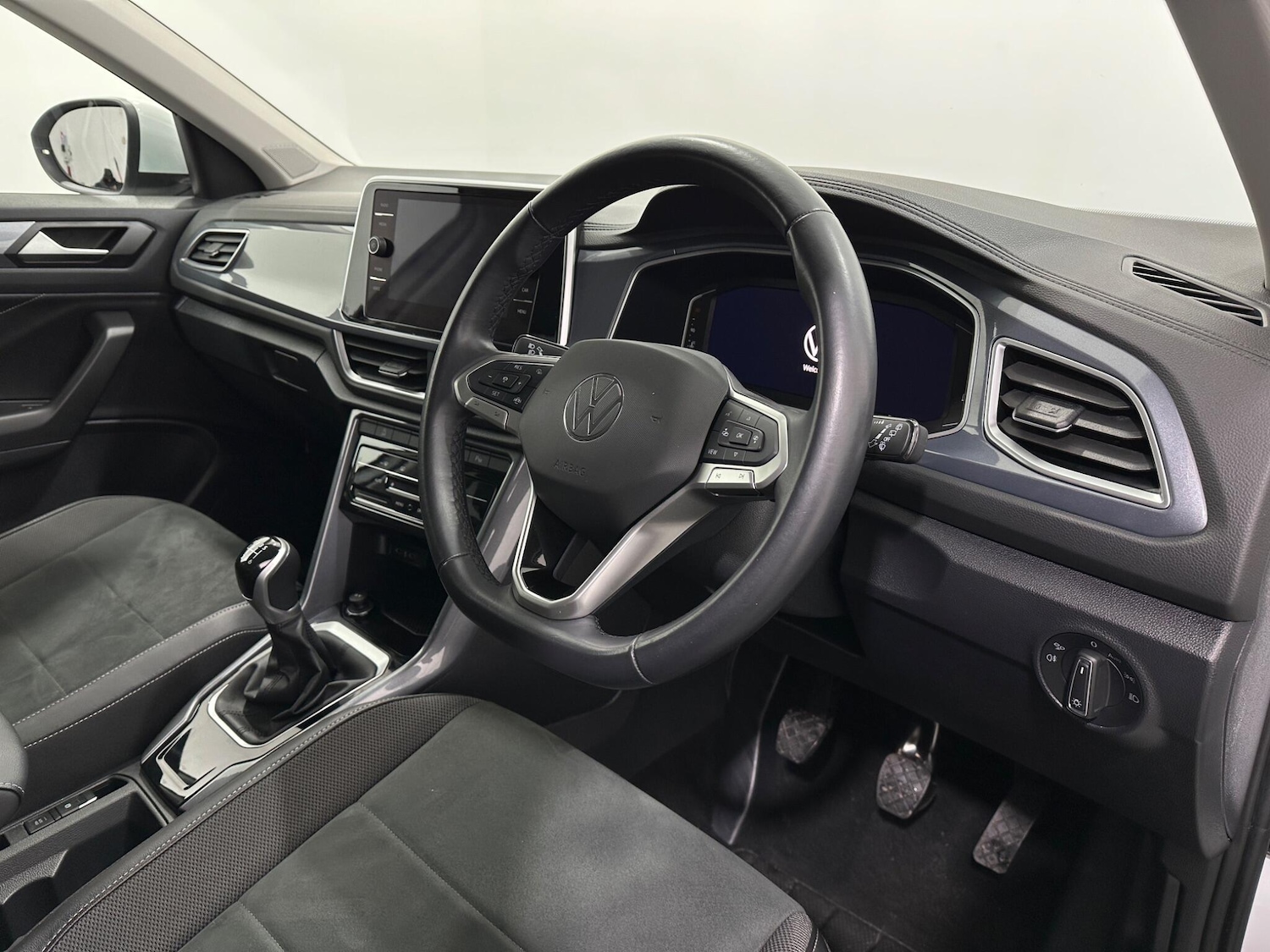 Used Volkswagen T-Roc 2023 for sale - 77454981: Photo 10