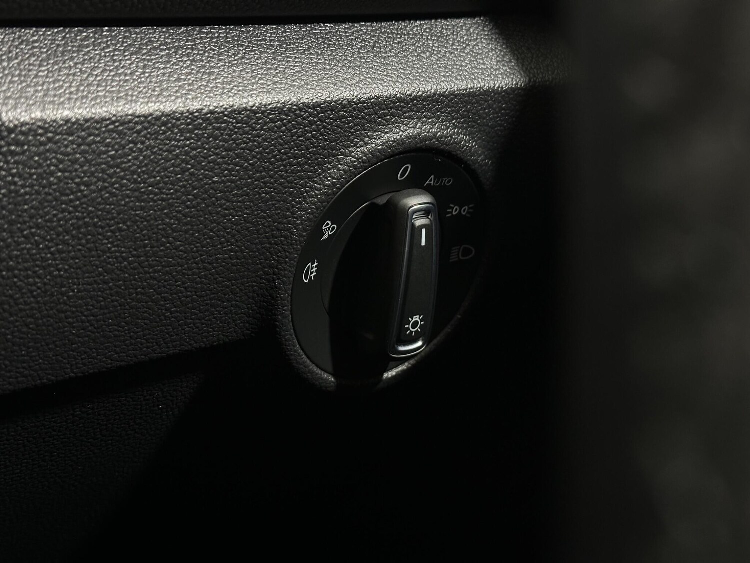 Used Volkswagen T-Roc 2023 for sale - 77454981: Photo 18