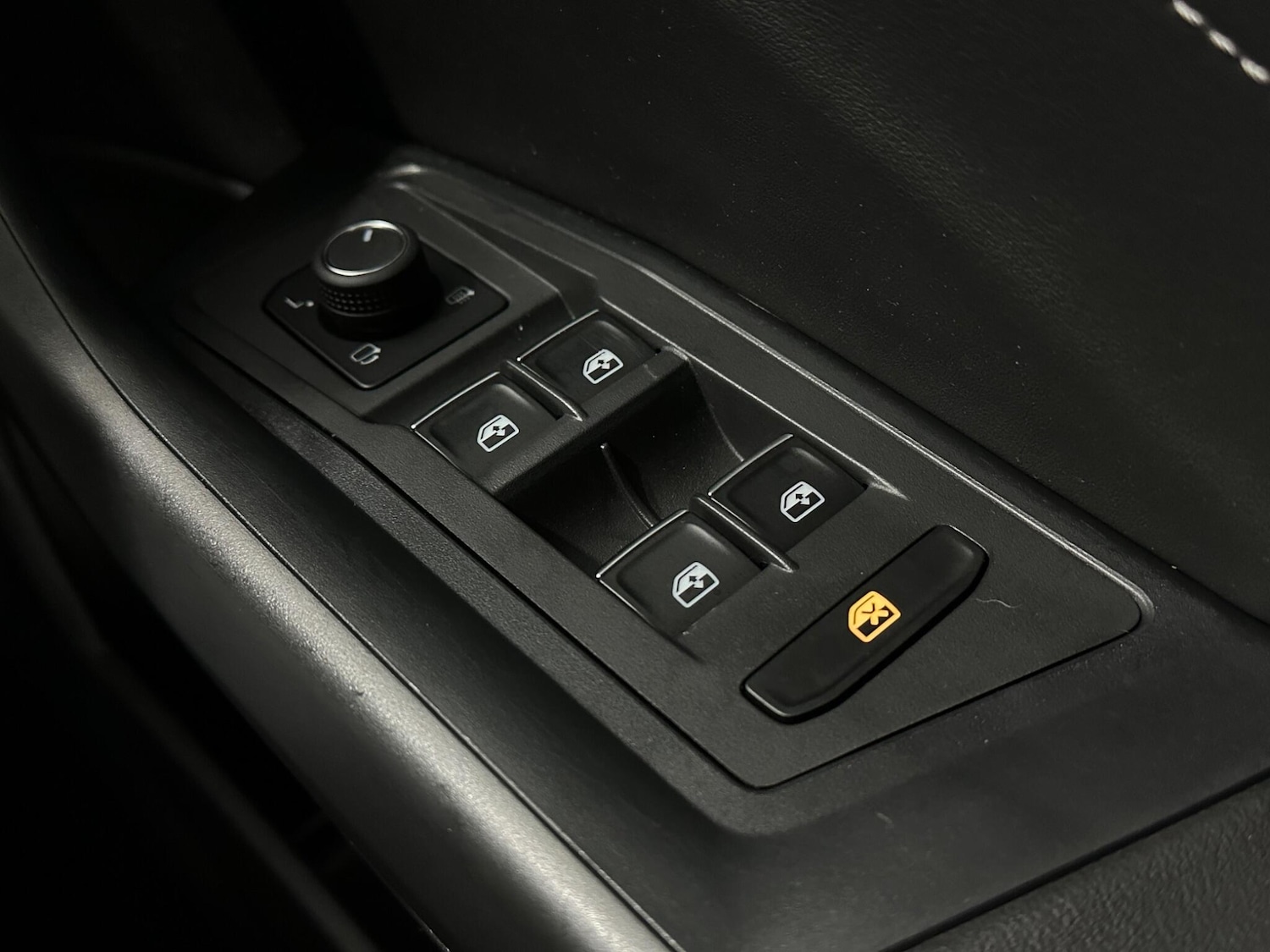 Used Volkswagen T-Roc 2023 for sale - 77454981: Photo 19