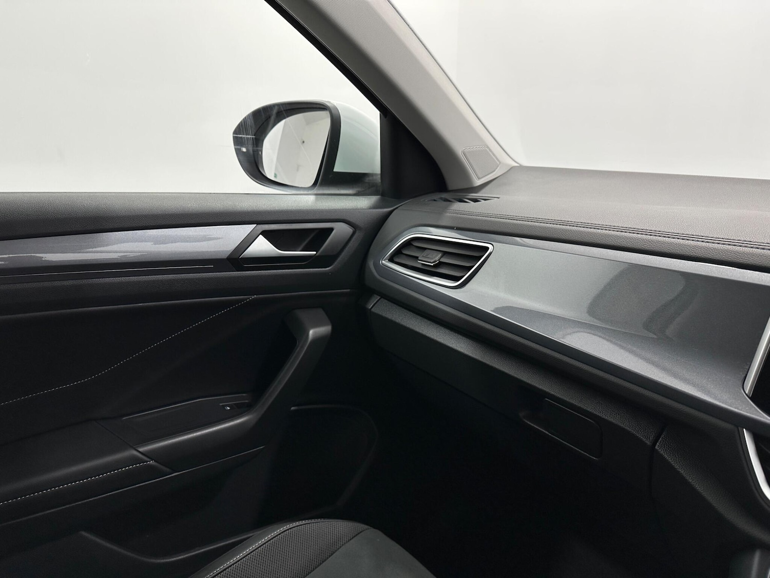 Used Volkswagen T-Roc 2023 for sale - 77454981: Photo 27