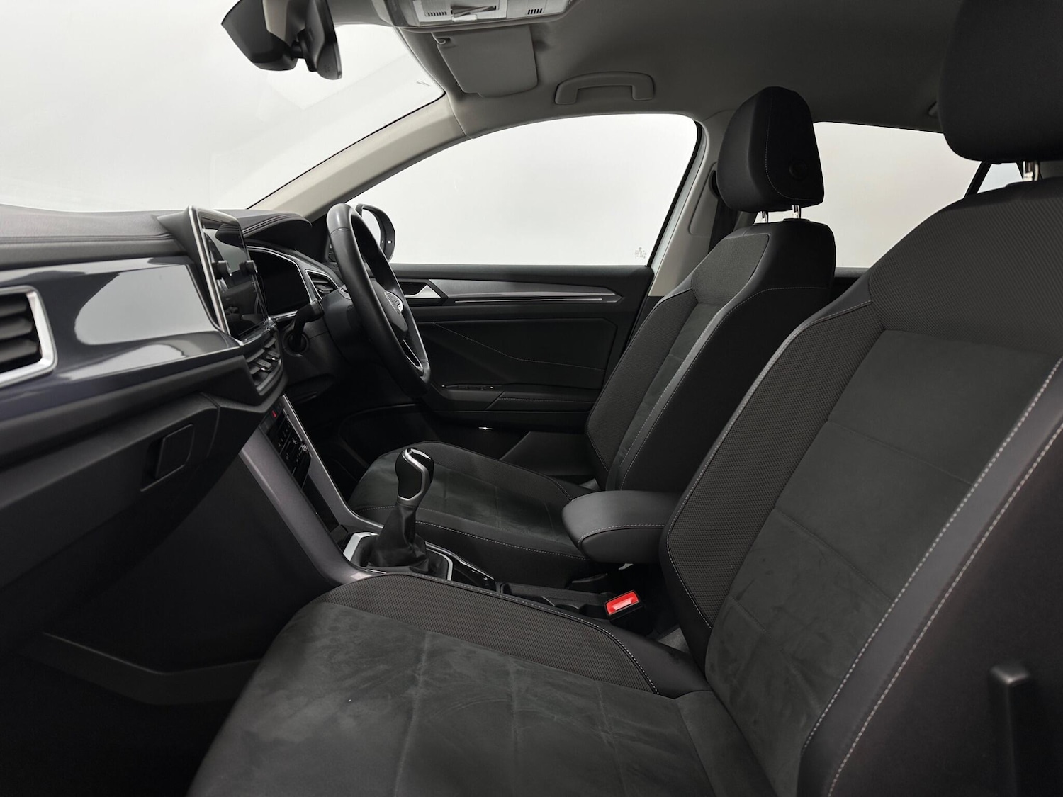 Used Volkswagen T-Roc 2023 for sale - 77454981: Photo 35