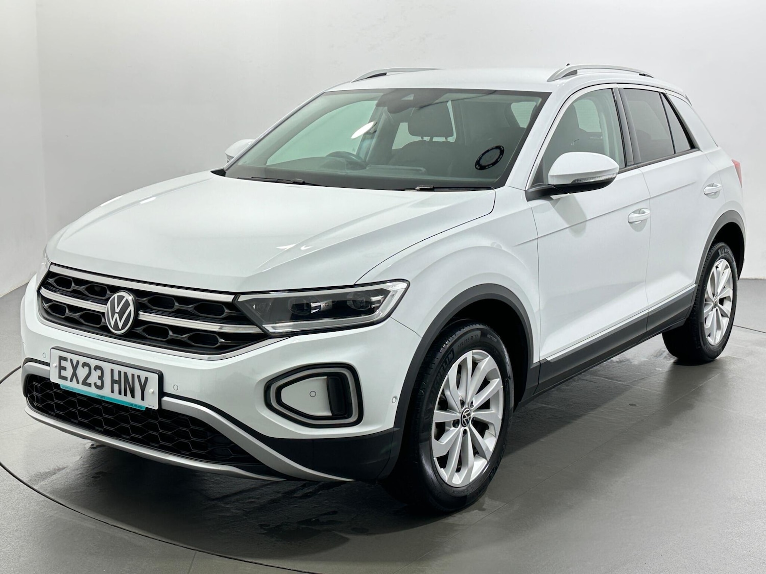 Used Volkswagen T-Roc 2023 for sale - 77454981: Photo 4