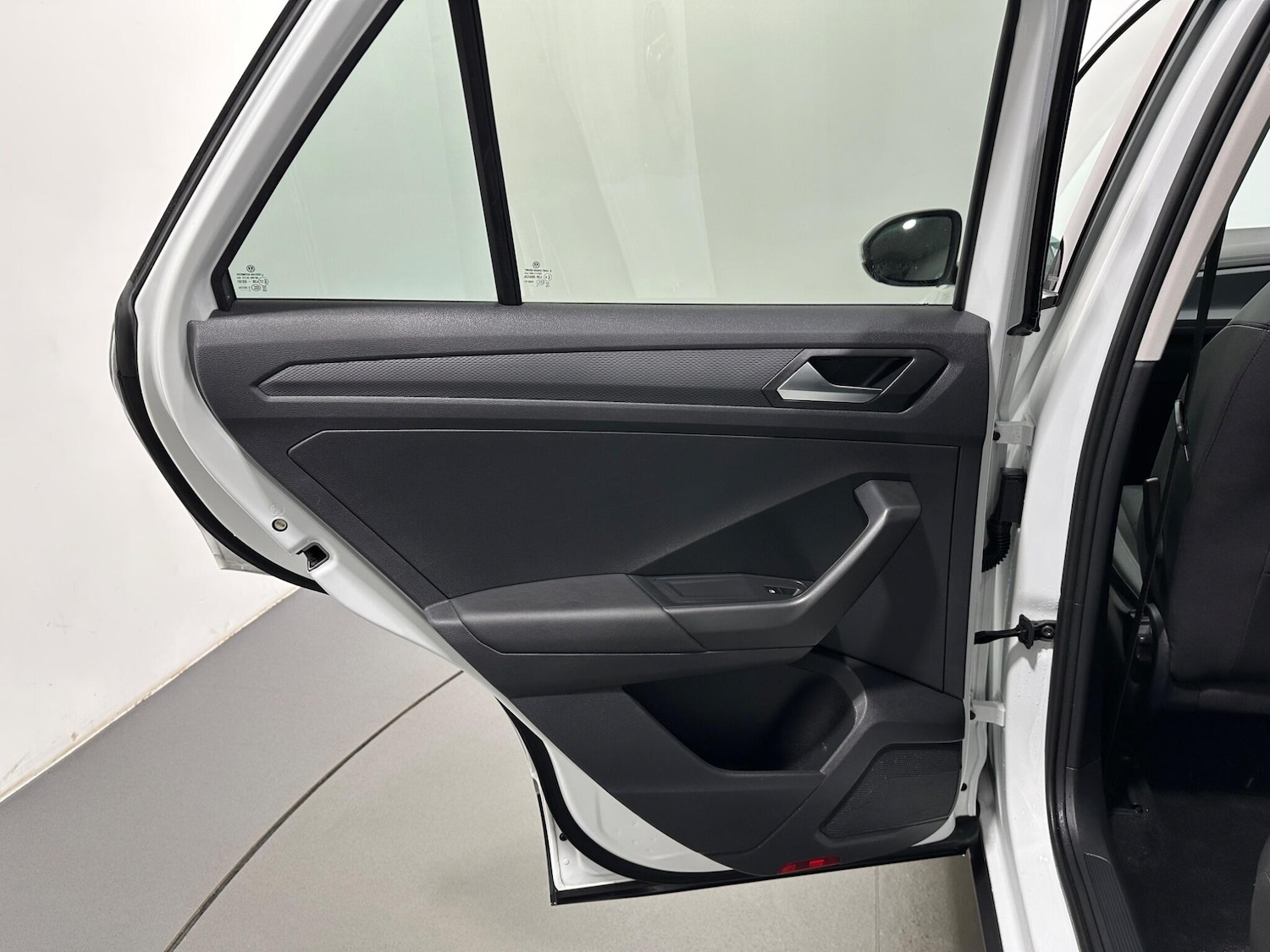 Used Volkswagen T-Roc 2023 for sale - 77454981: Photo 40