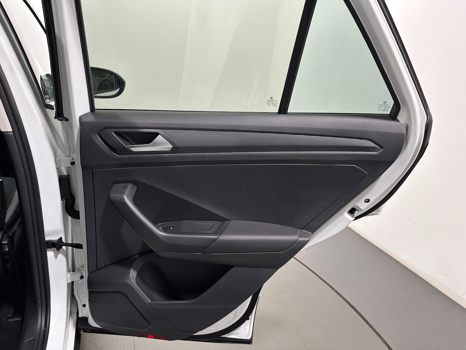 Used Volkswagen T-Roc 2023 for sale - 77454981: Photo 43