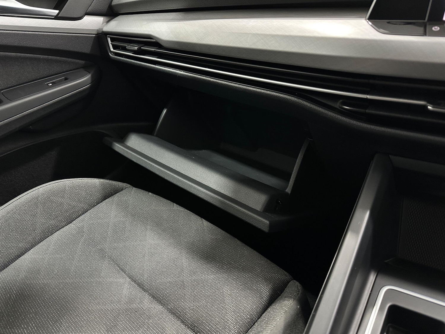 Used Volkswagen Golf for sale - 77625388: Photo 28