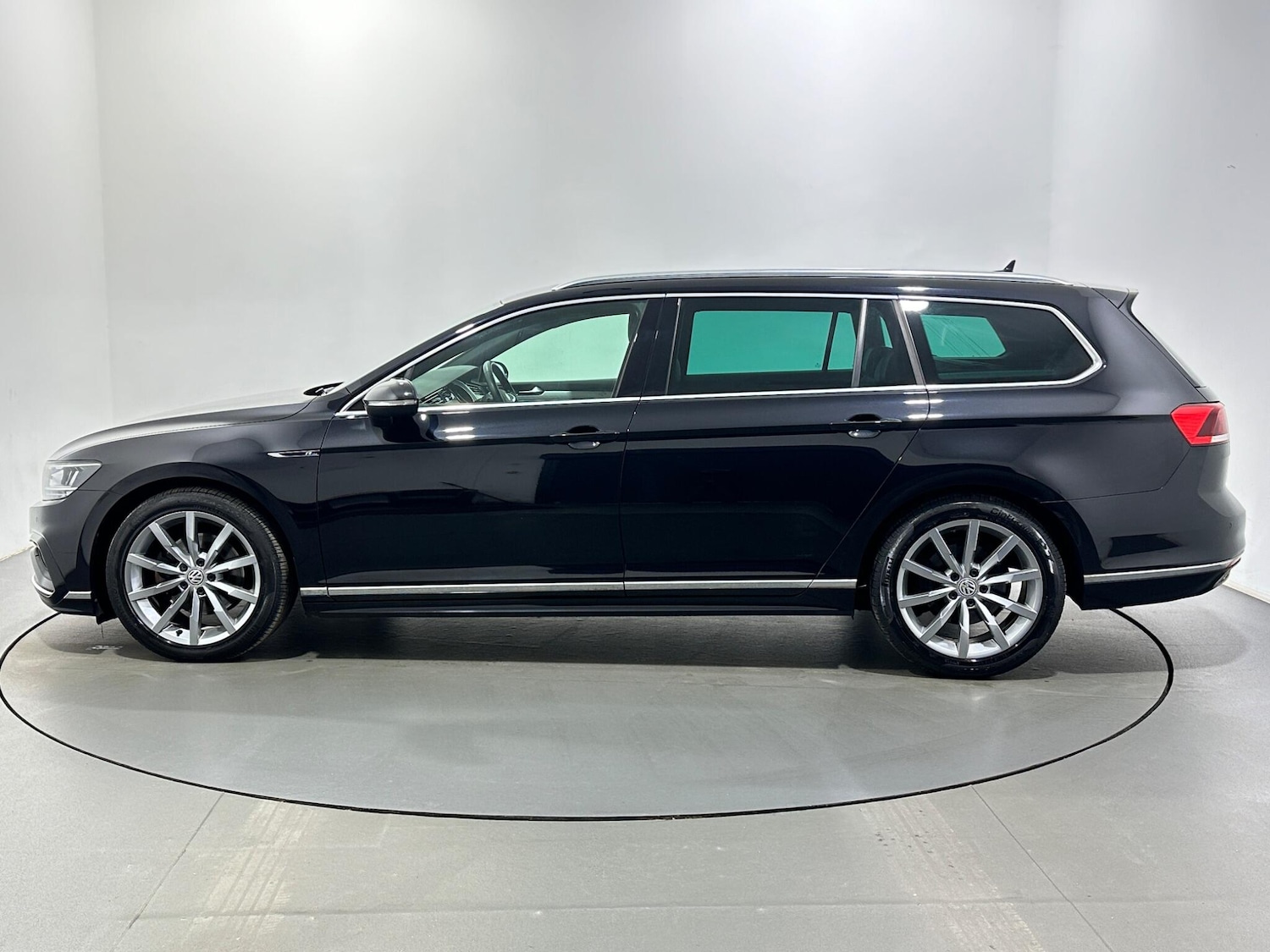 Used Volkswagen Passat 2020 for sale - 77738208: Photo 5