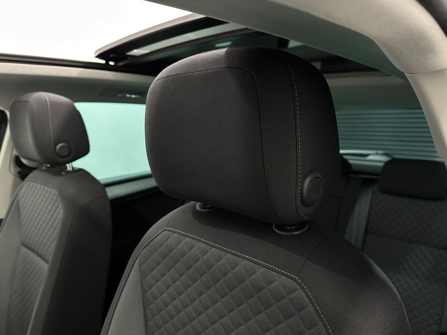 Used Volkswagen Tiguan 2019 for sale - 76878864: Photo 35