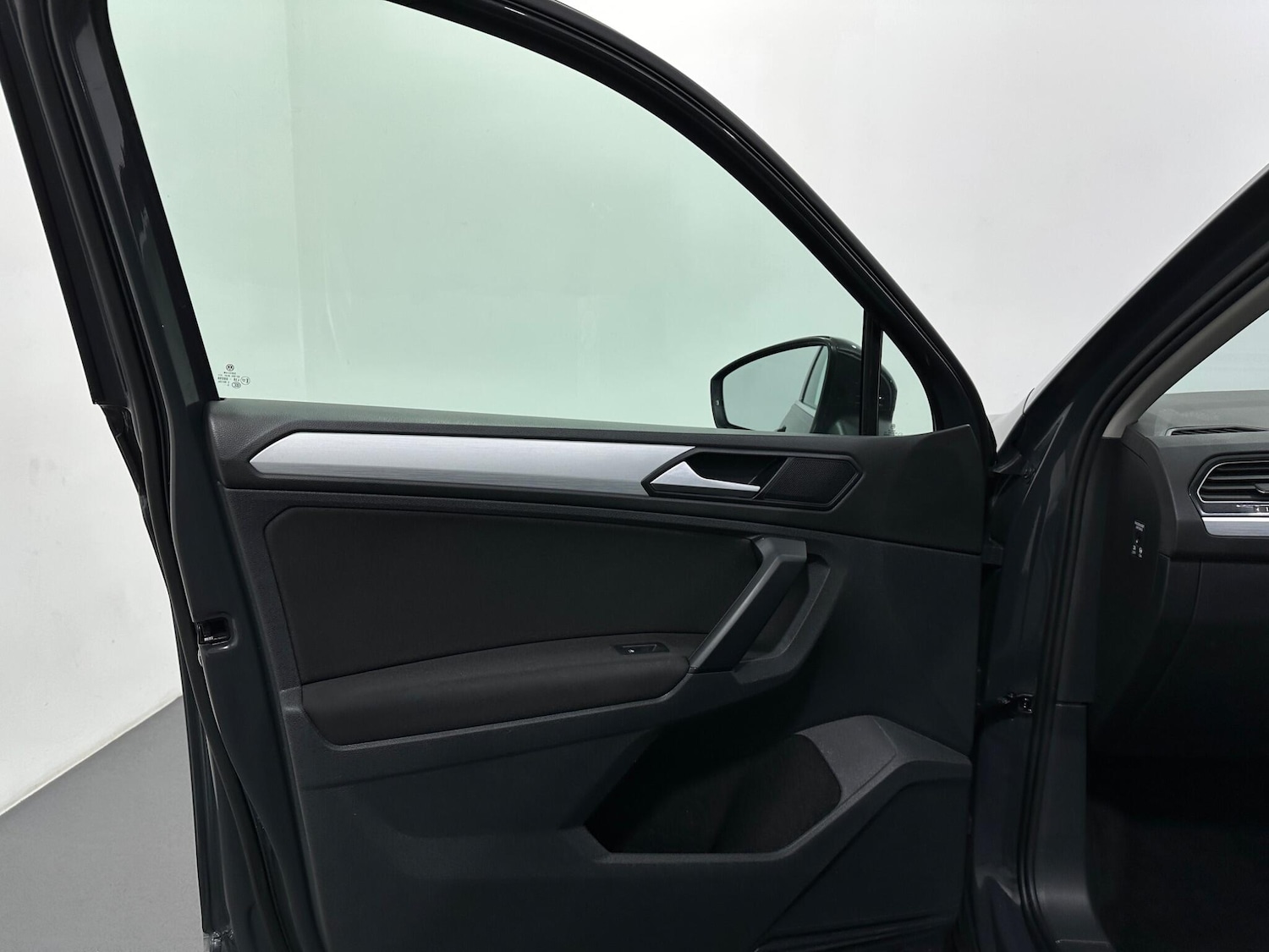 Used Volkswagen Tiguan 2019 for sale - 76878864: Photo 36