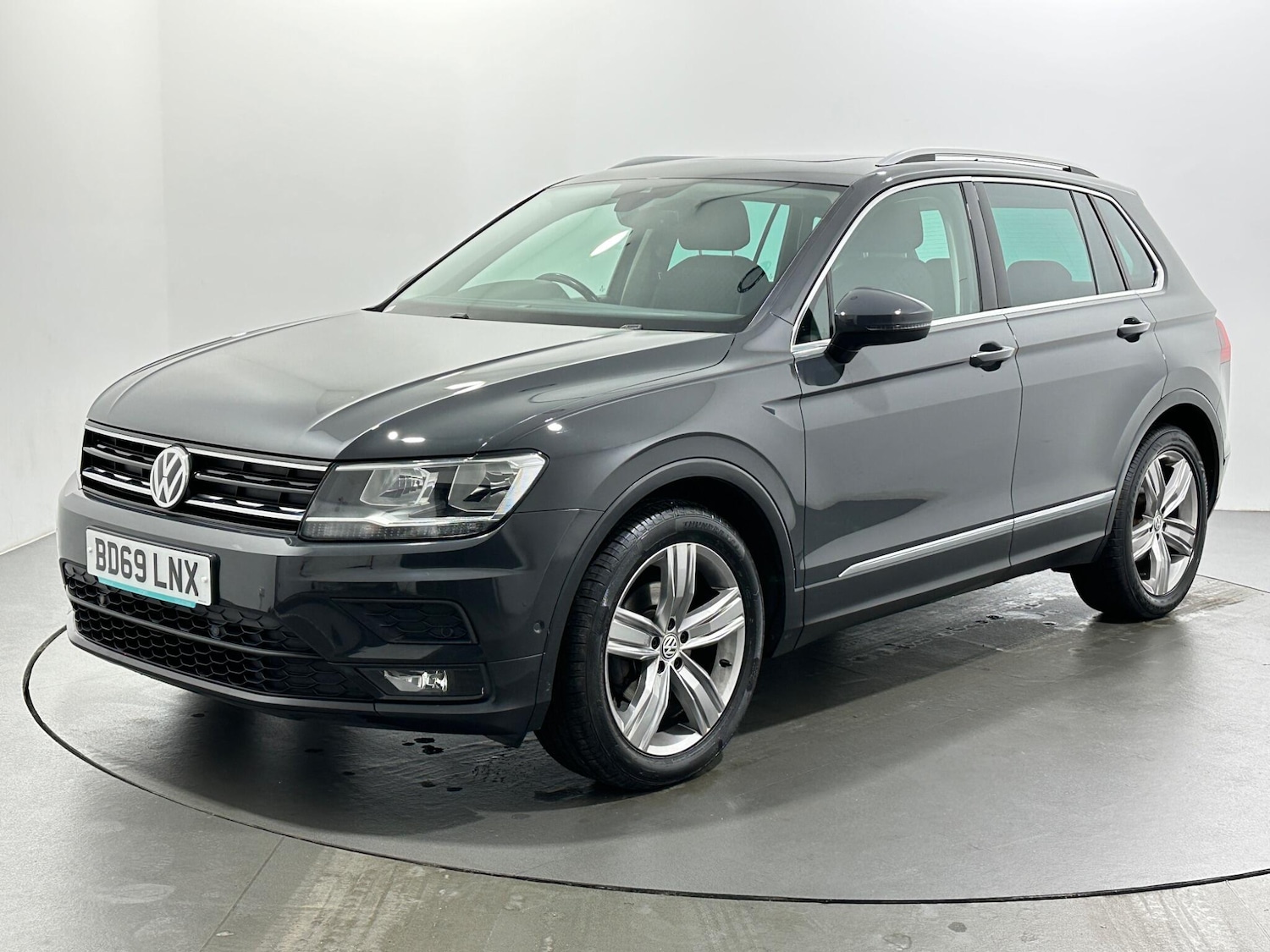 Used Volkswagen Tiguan 2019 for sale - 76878864: Photo 4