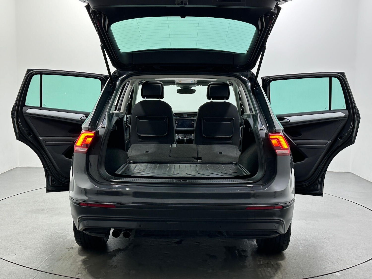 Used Volkswagen Tiguan 2019 for sale - 76878864: Photo 43