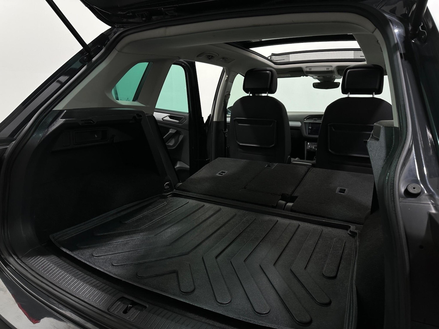 Used Volkswagen Tiguan 2019 for sale - 76878864: Photo 44