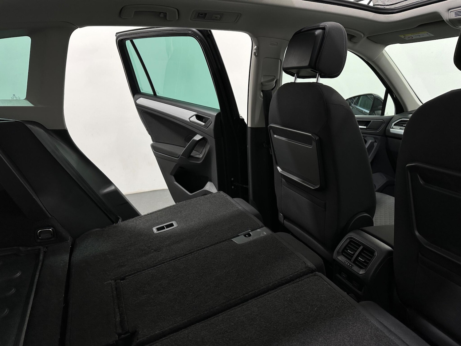 Used Volkswagen Tiguan 2019 for sale - 76878864: Photo 45