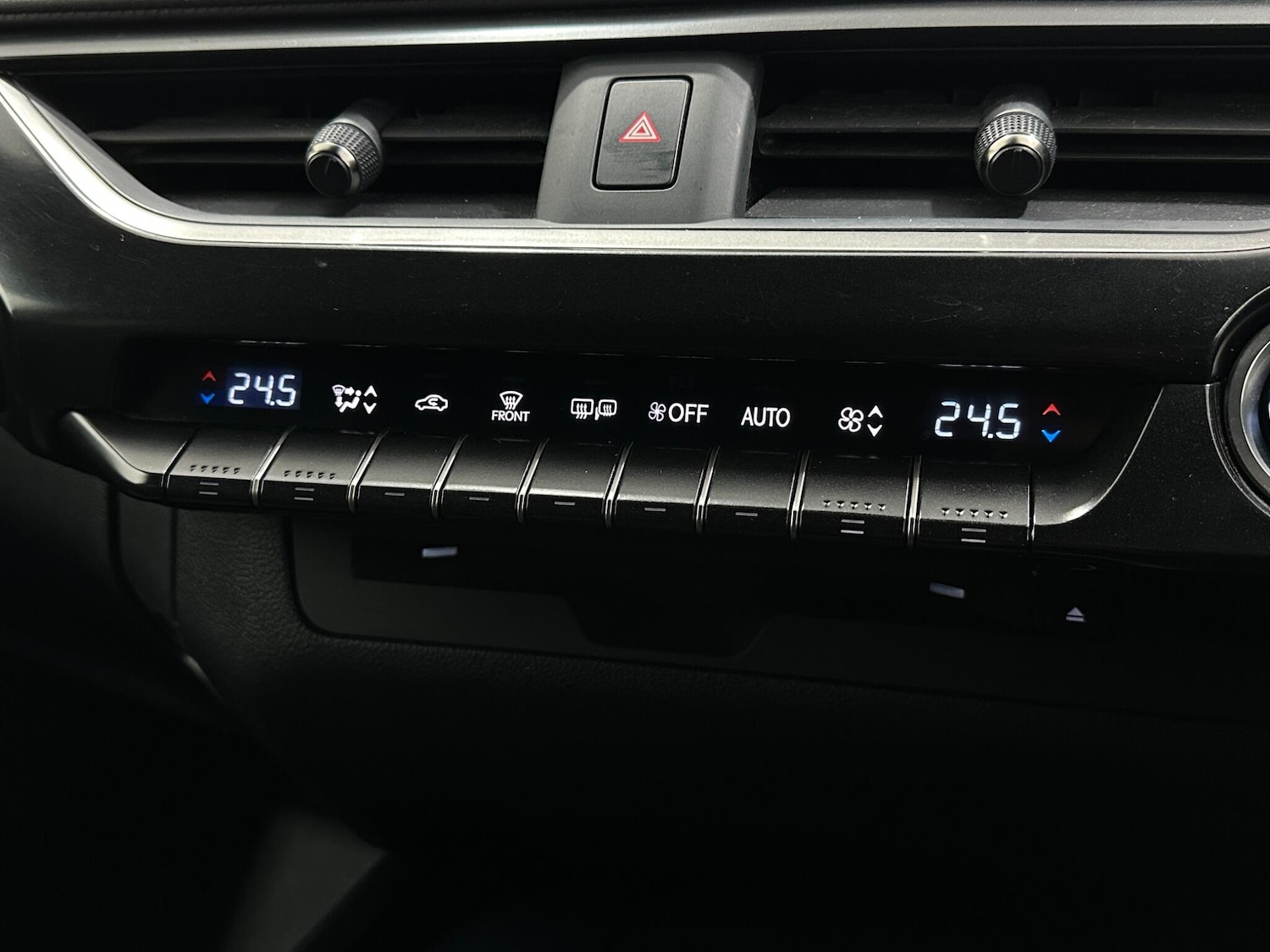 Used Lexus UX 2020 for sale - 77120880: Photo 20