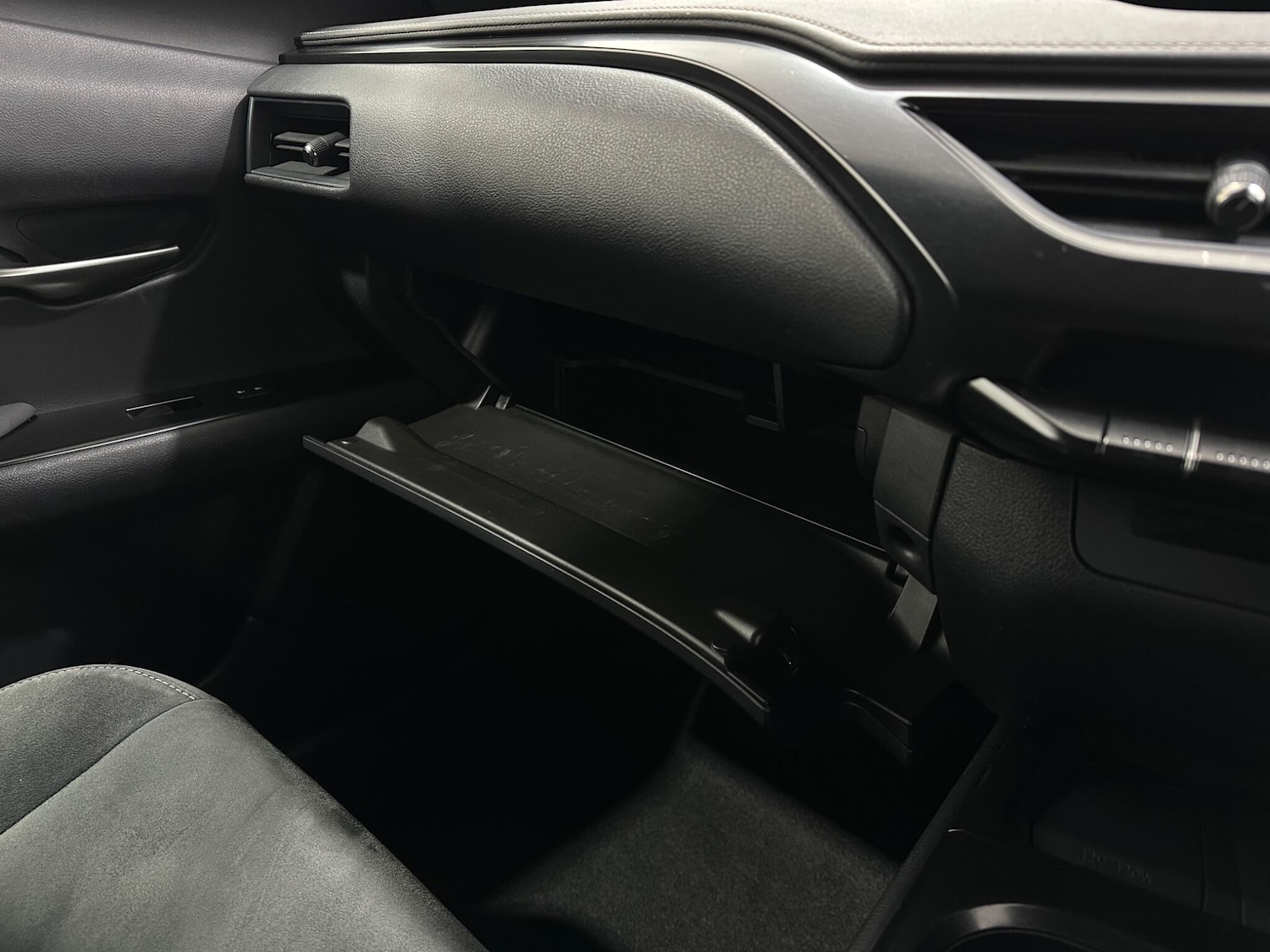 Used Lexus UX 2020 for sale - 77120880: Photo 25