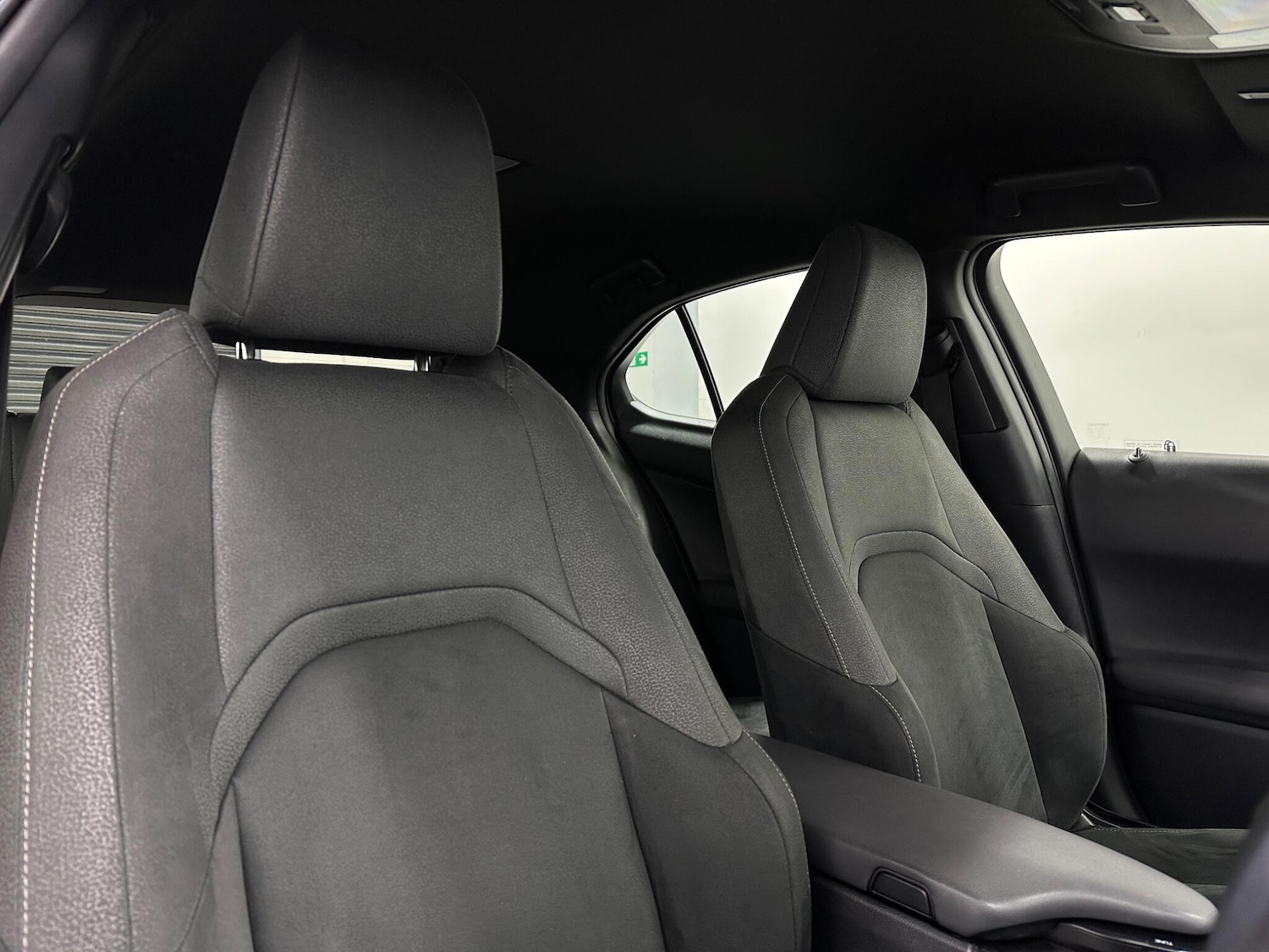 Used Lexus UX 2020 for sale - 77120880: Photo 30