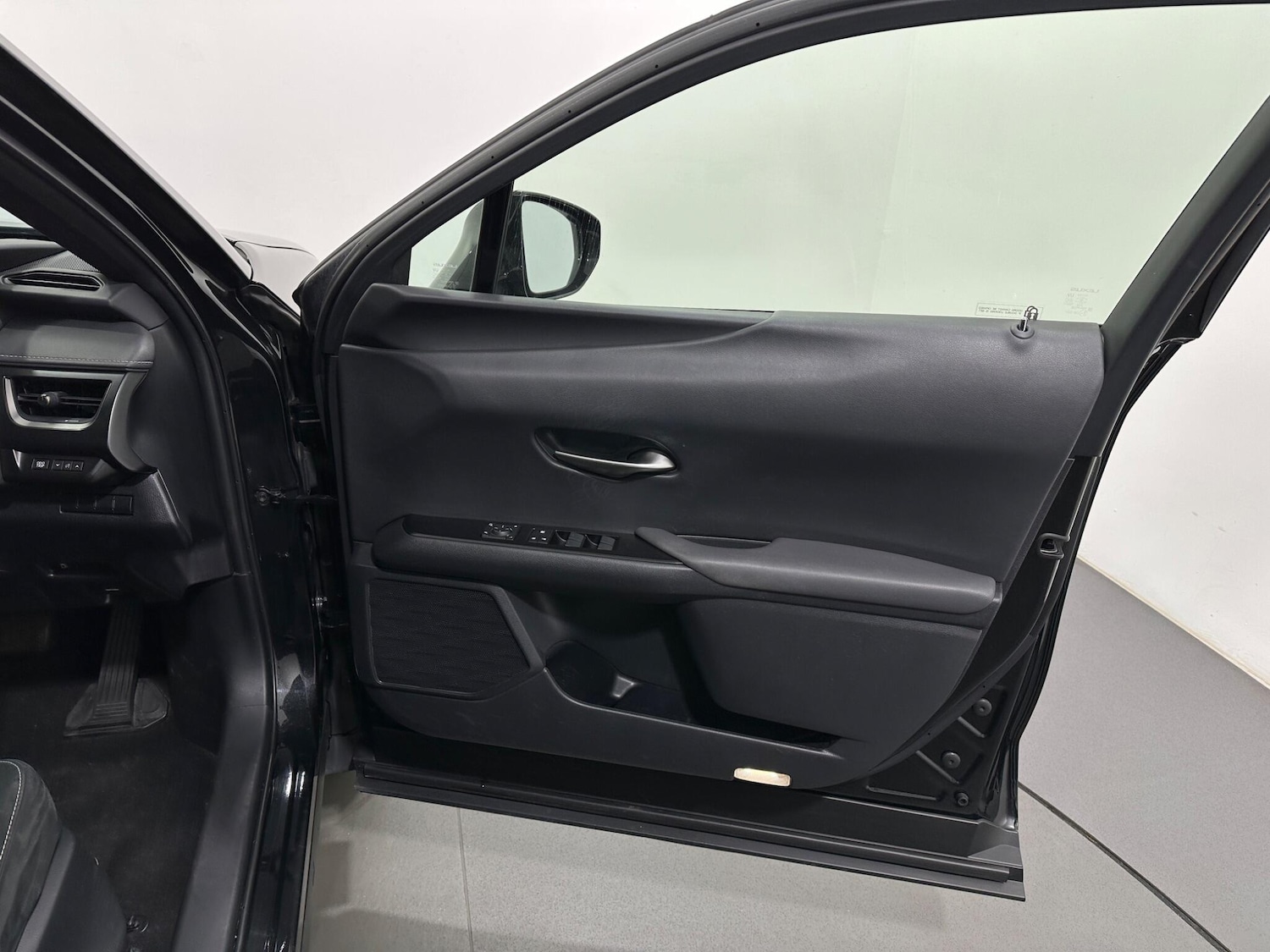 Used Lexus UX 2020 for sale - 77120880: Photo 31