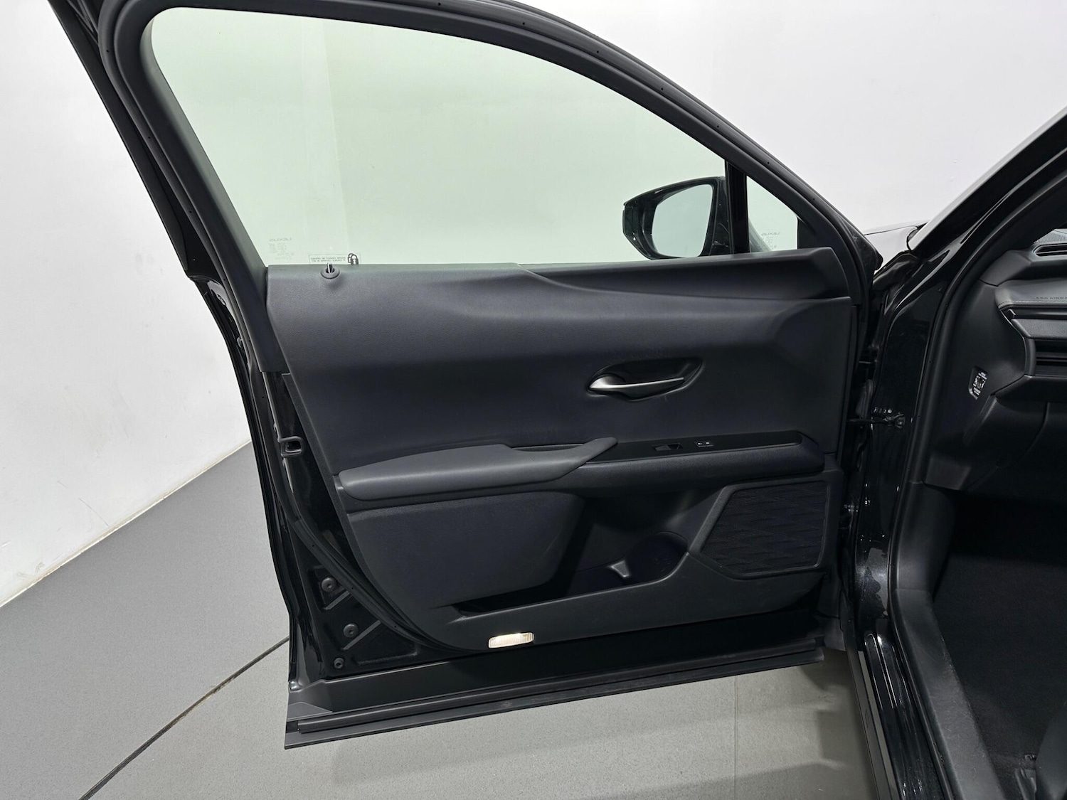 Used Lexus UX 2020 for sale - 77120880: Photo 34