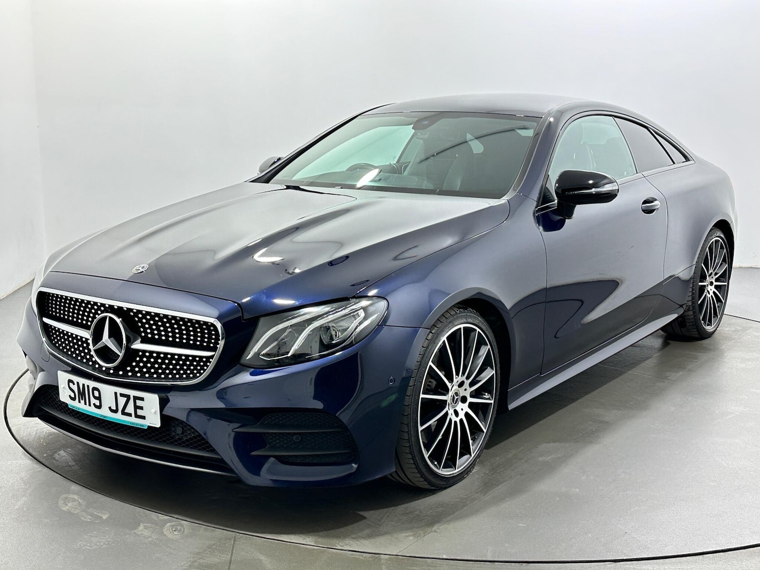 Used Mercedes-Benz E Class for sale - 77768064: Photo 4