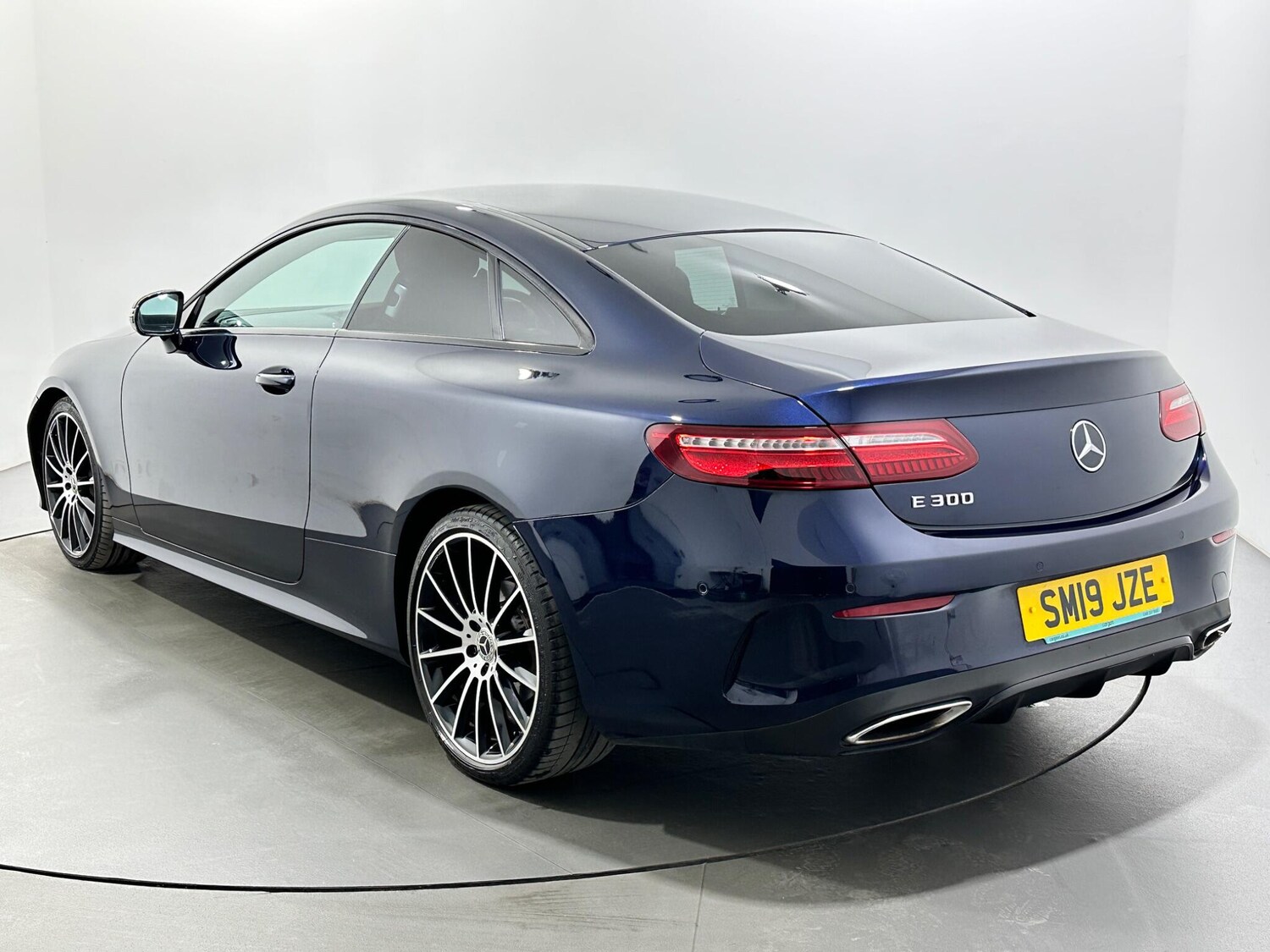 Used Mercedes-Benz E Class for sale - 77768064: Photo 6