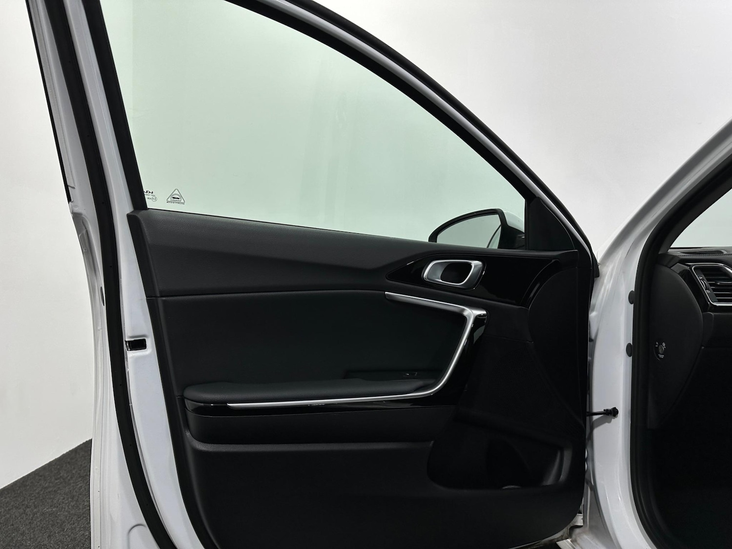 Used Kia Ceed 2023 for sale - 76878999: Photo 34