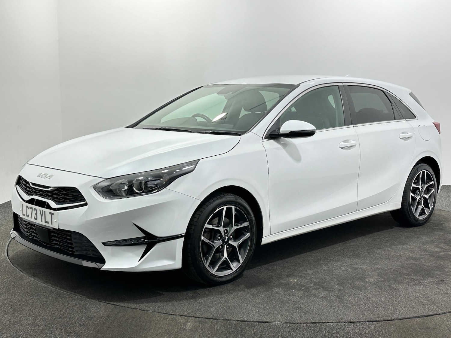 Used Kia Ceed 2023 for sale - 76878999: Photo 4