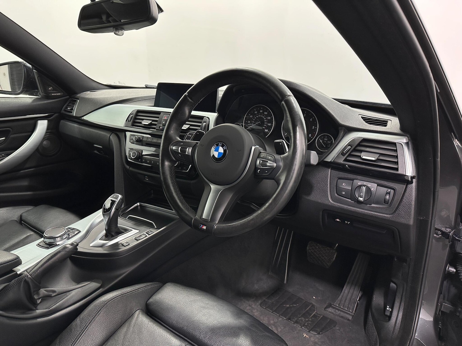 Used BMW 4 Series 2017 for sale - 77082093: Photo 10