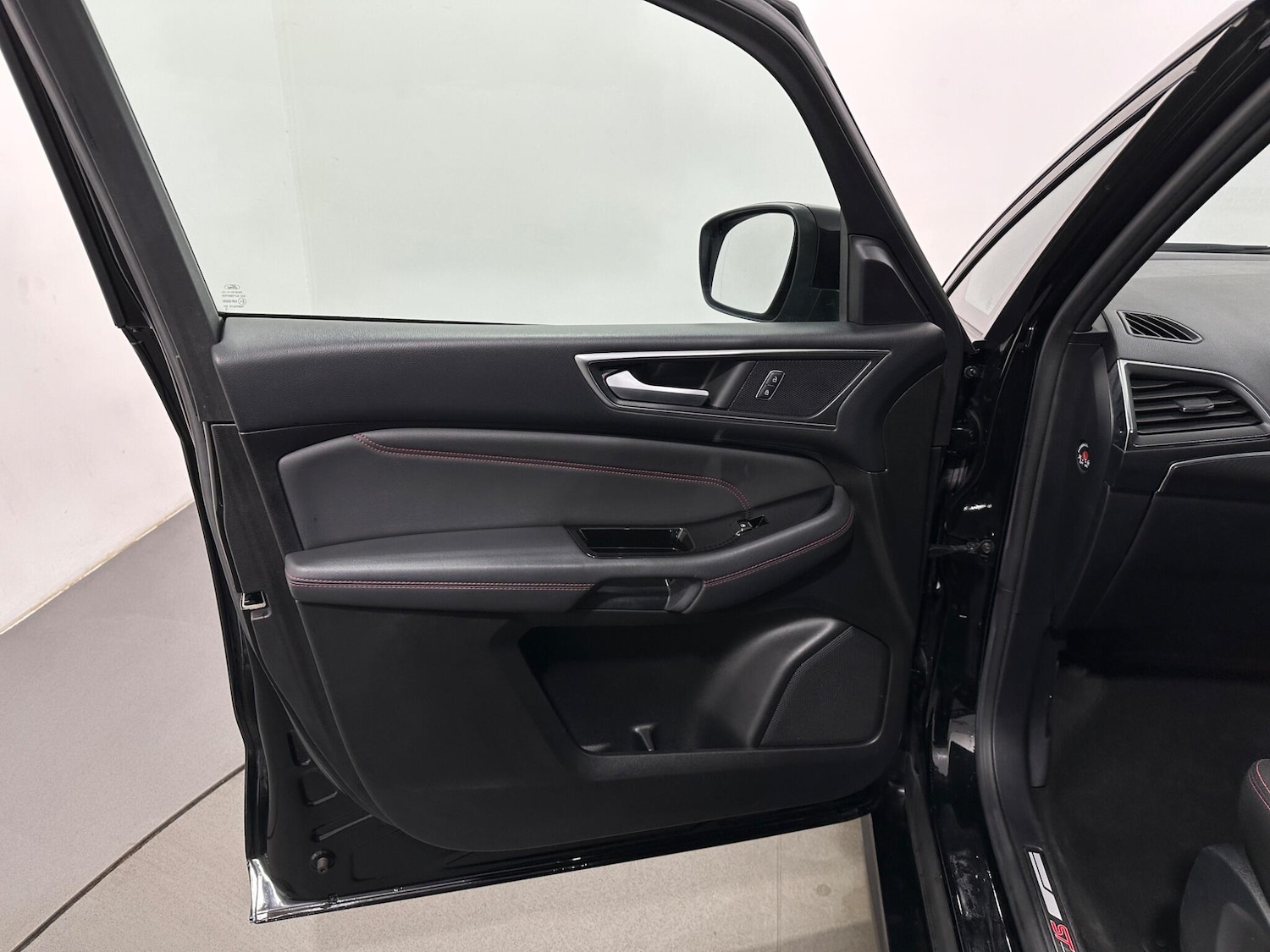 Used Ford S-Max 2019 for sale - 78072556: Photo 37