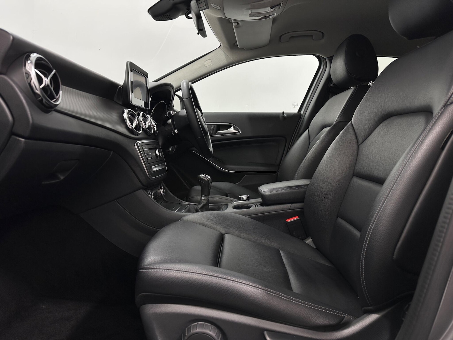 Used Mercedes-Benz GLA 2017 for sale - 76878857: Photo 33