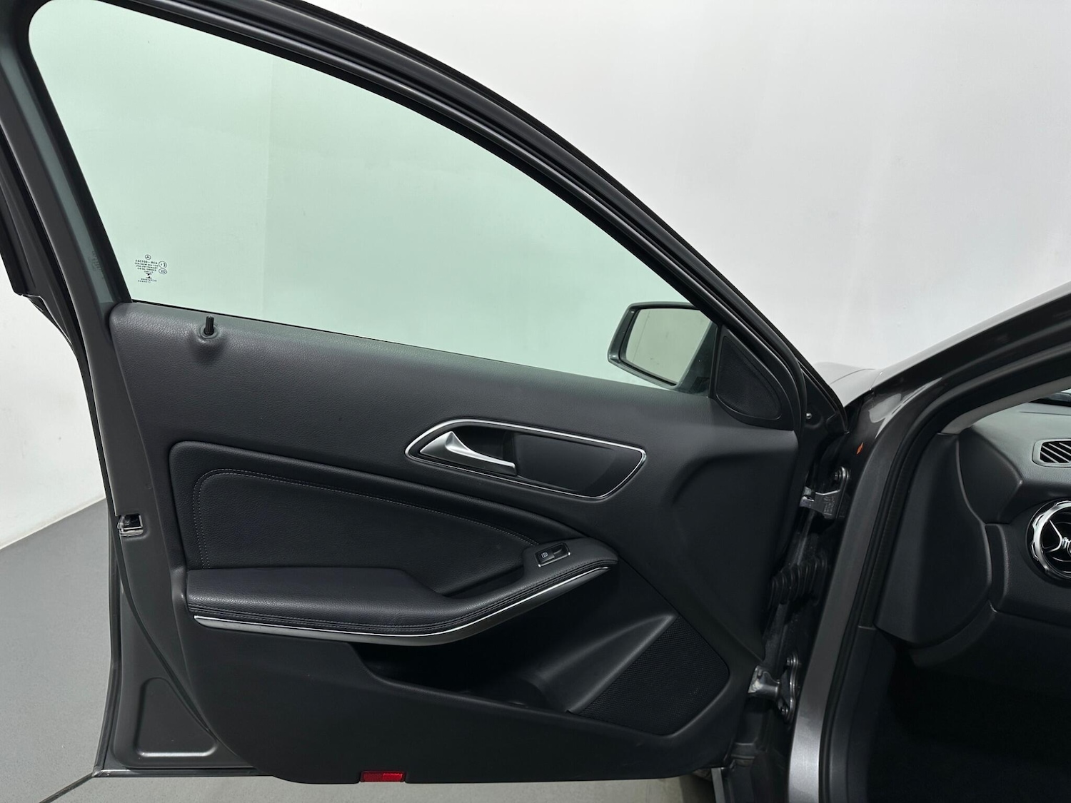 Used Mercedes-Benz GLA 2017 for sale - 76878857: Photo 35