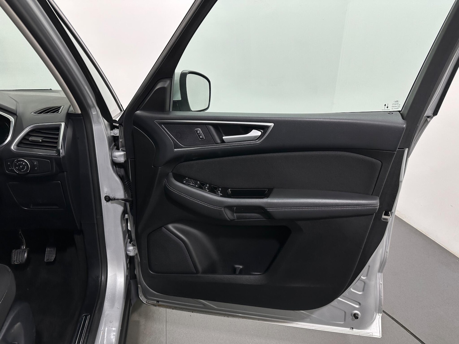 Used Ford Galaxy for sale - 76886643: Photo 32