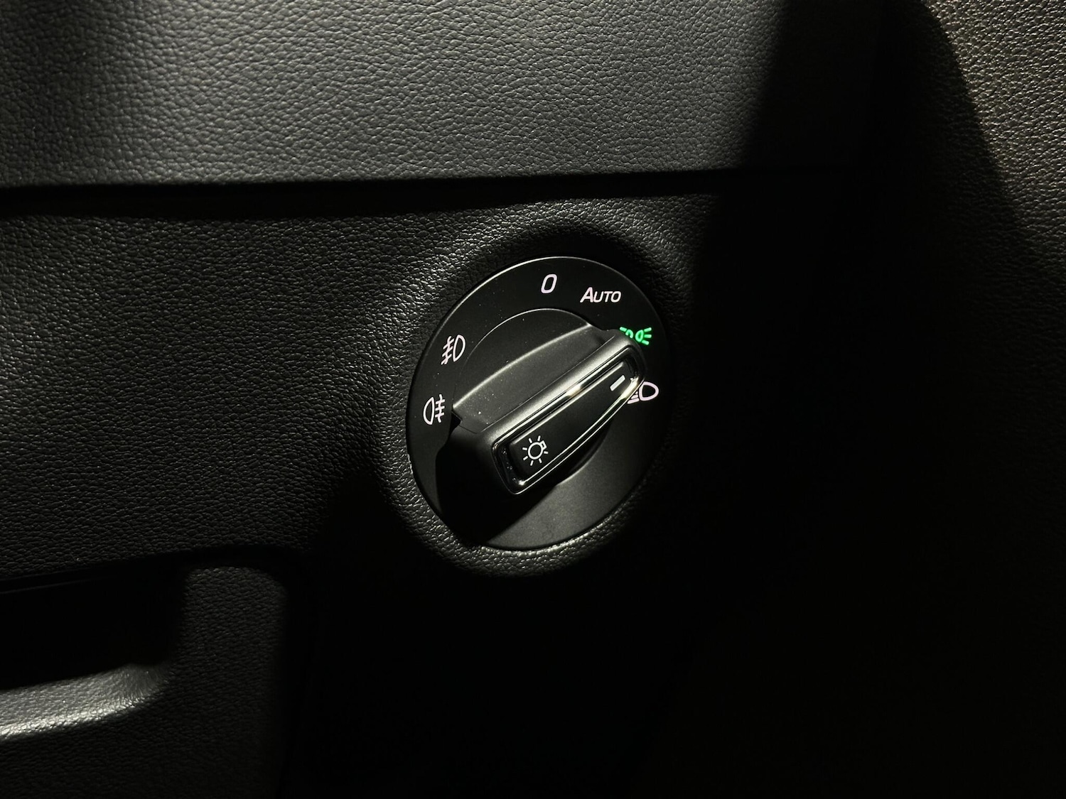 Used Skoda Karoq for sale - 77808741: Photo 17