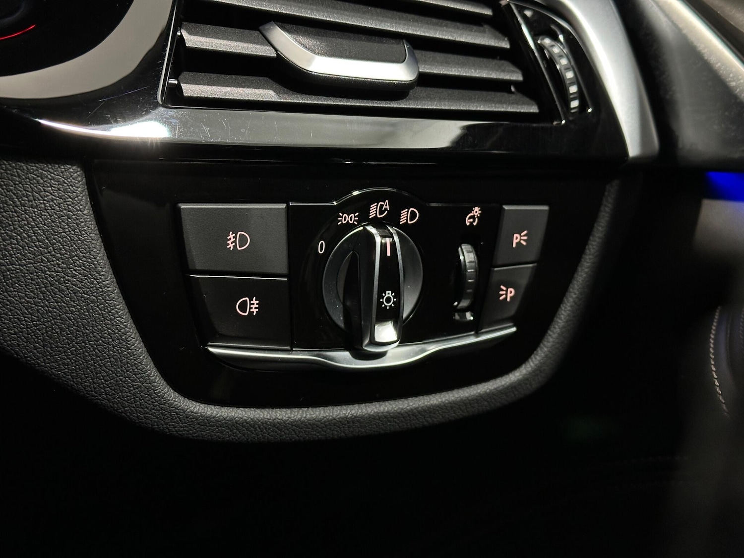 Used BMW 5 Series 2017 for sale - 76878839: Photo 17