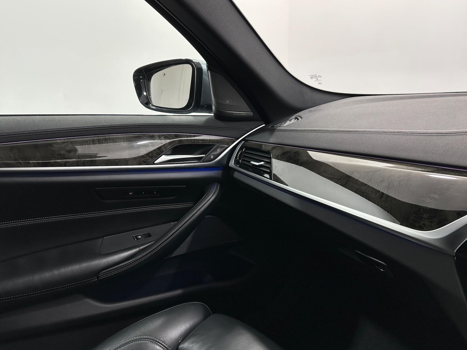 Used BMW 5 Series 2017 for sale - 76878839: Photo 27