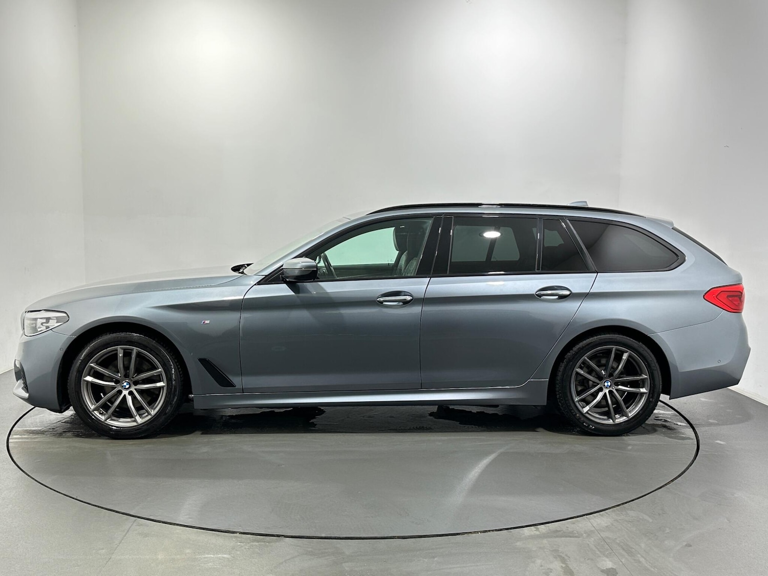 Used BMW 5 Series 2017 for sale - 76878839: Photo 5