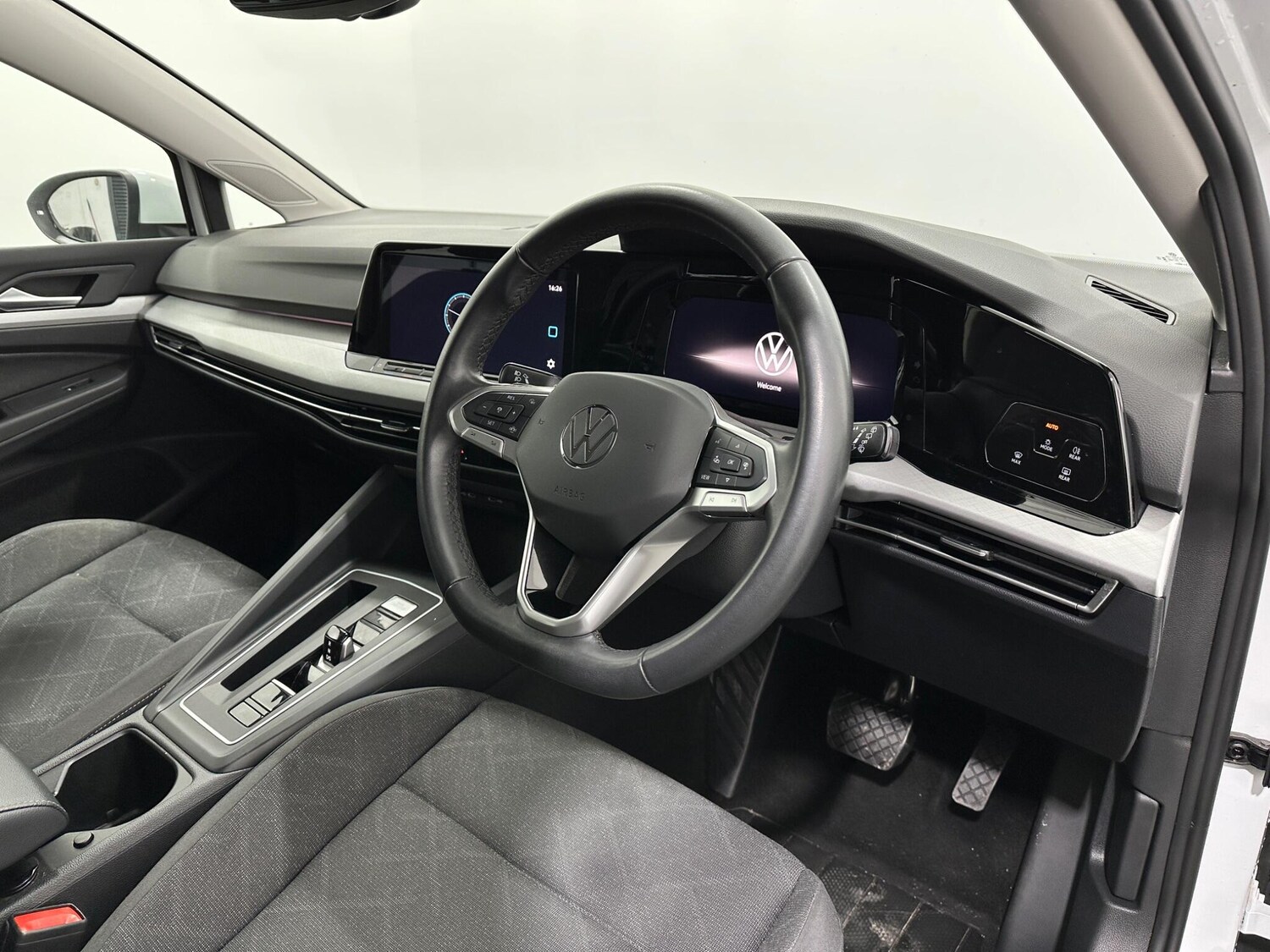 Used Volkswagen Golf 2023 for sale - 77839890: Photo 10