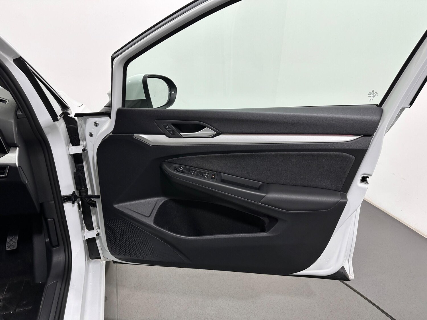 Used Volkswagen Golf 2023 for sale - 77839890: Photo 35