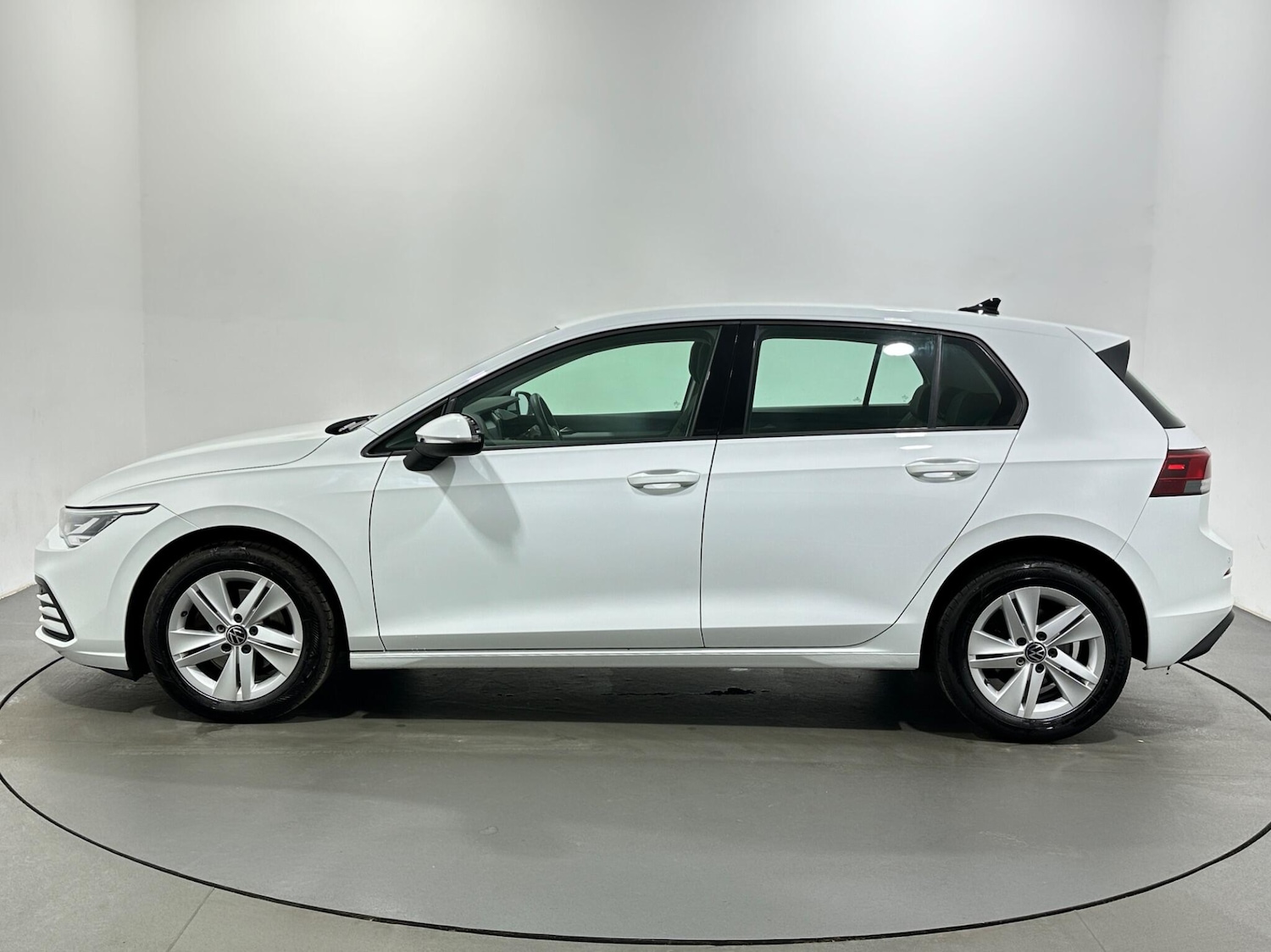 Used Volkswagen Golf 2023 for sale - 77839890: Photo 5