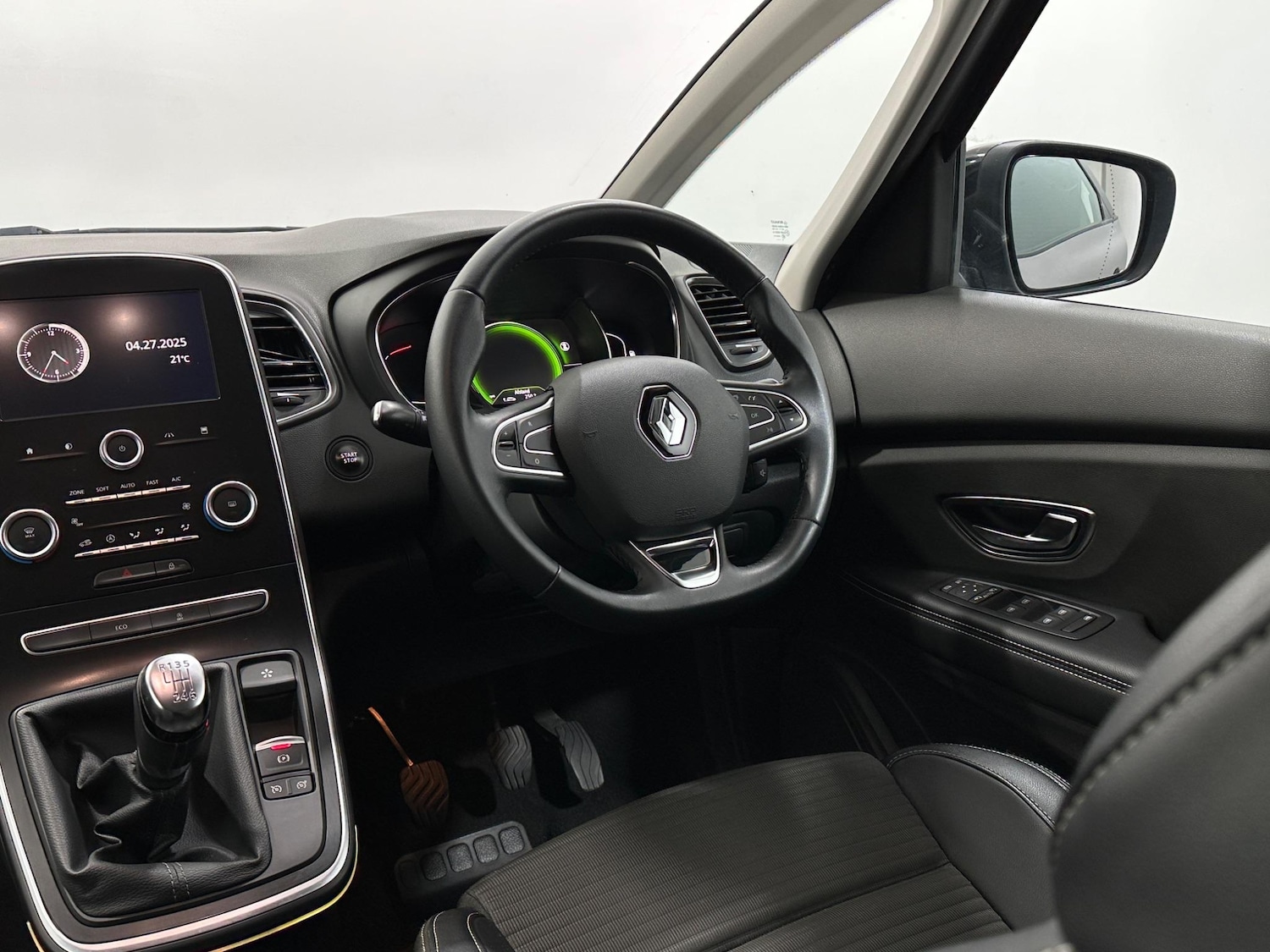 Used Renault Scenic 2017 for sale - 77798913: Photo 11