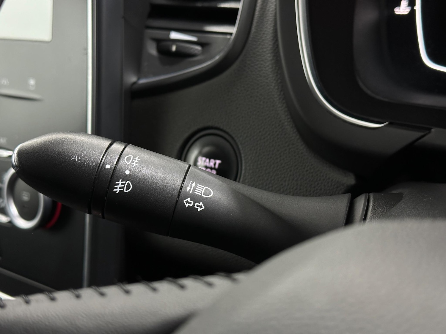 Used Renault Scenic 2017 for sale - 77798913: Photo 12