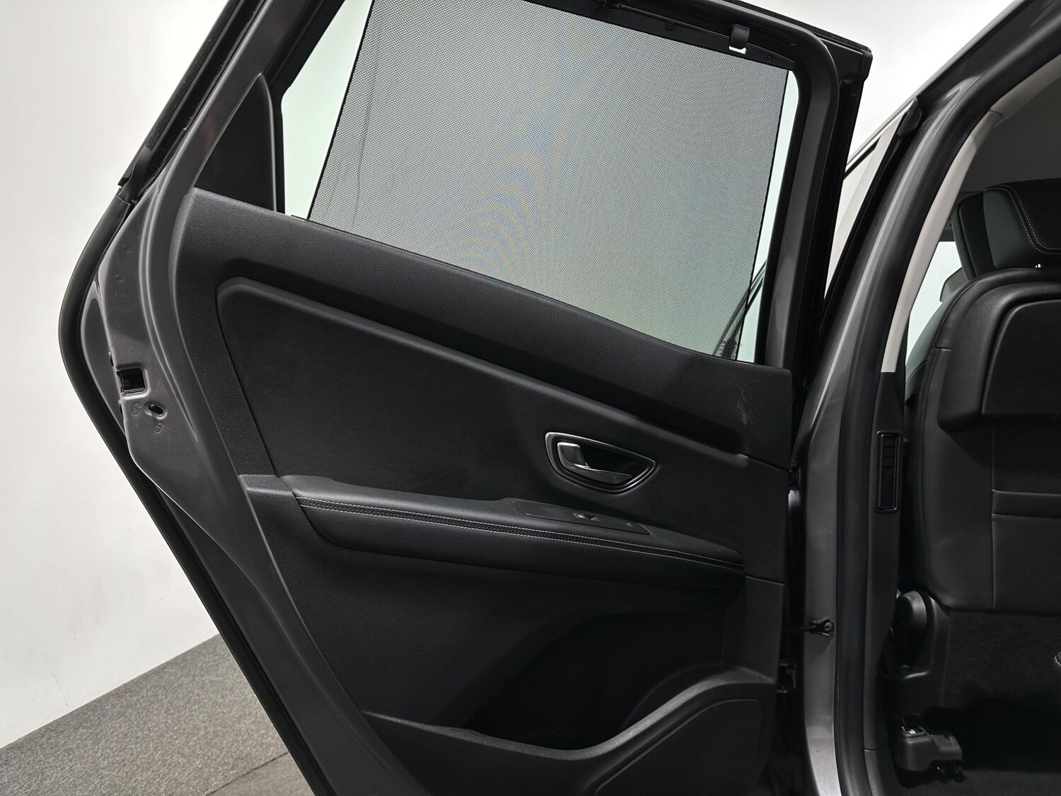 Used Renault Scenic 2017 for sale - 77798913: Photo 38