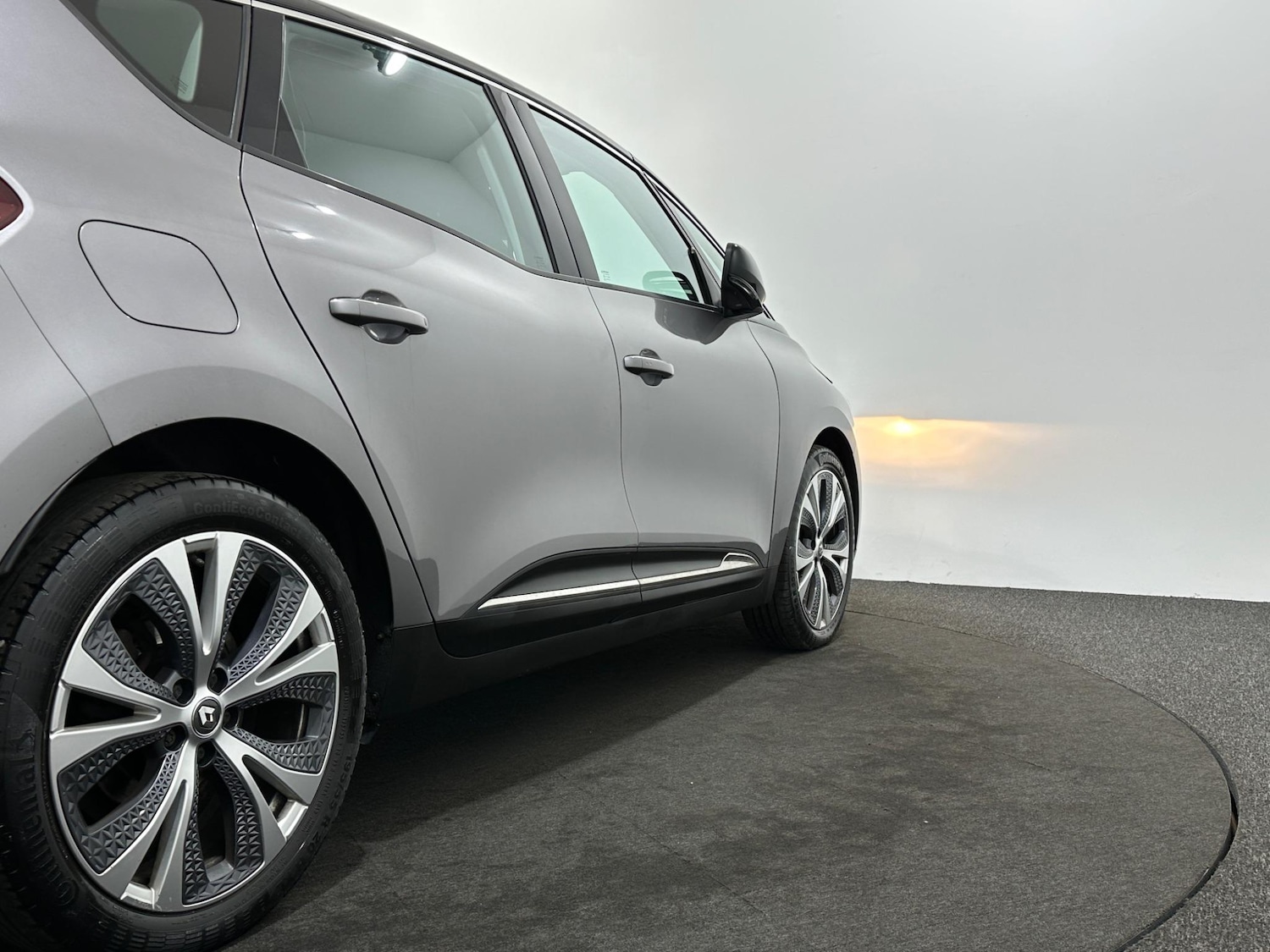 Used Renault Scenic 2017 for sale - 77798913: Photo 49